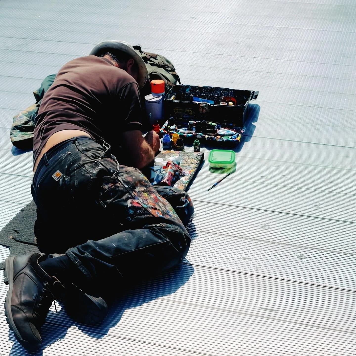 Artist on the Bridge 

#fujifilmxpro3 #fuji