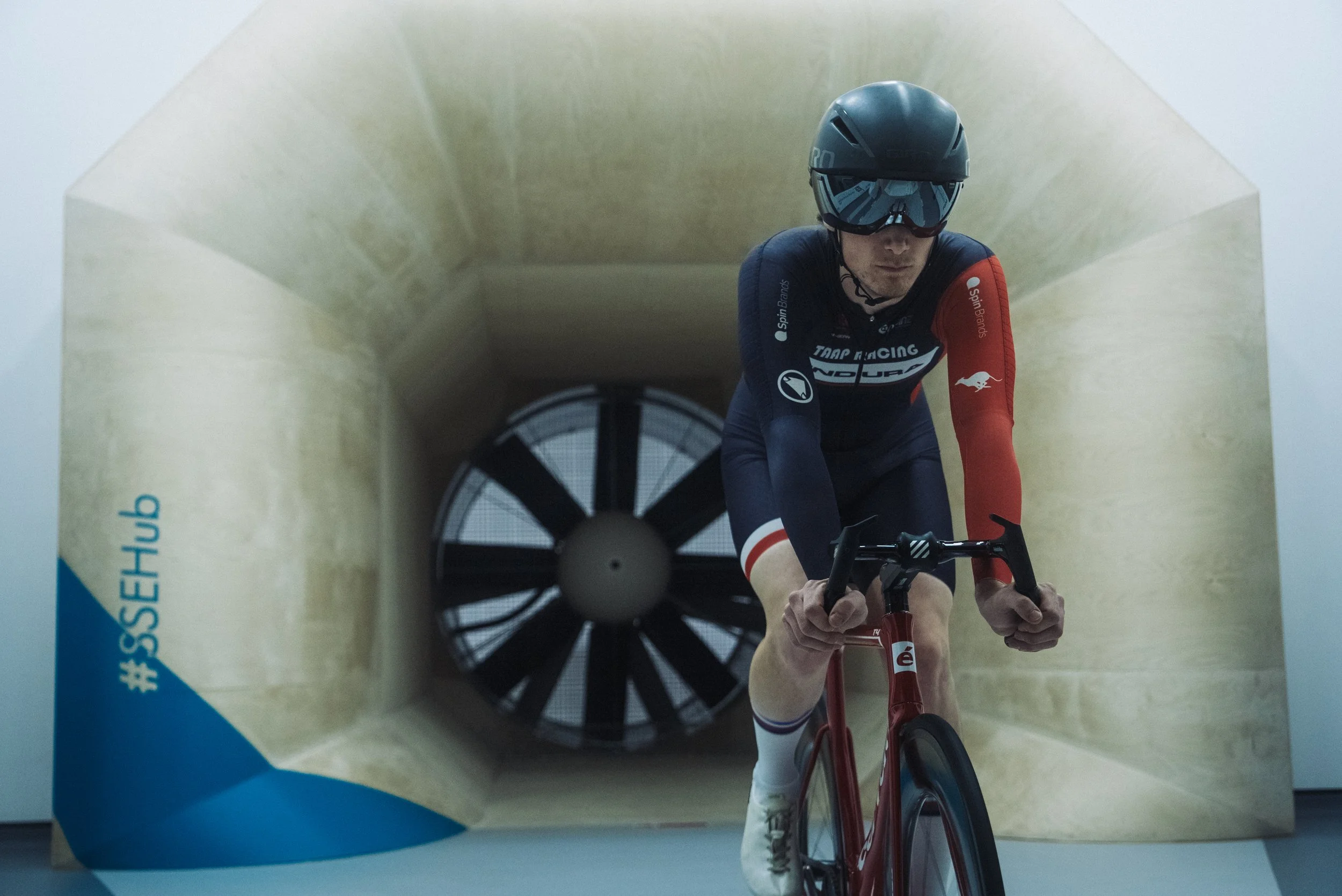 JAMES_WINDTUNNEL (8).JPG