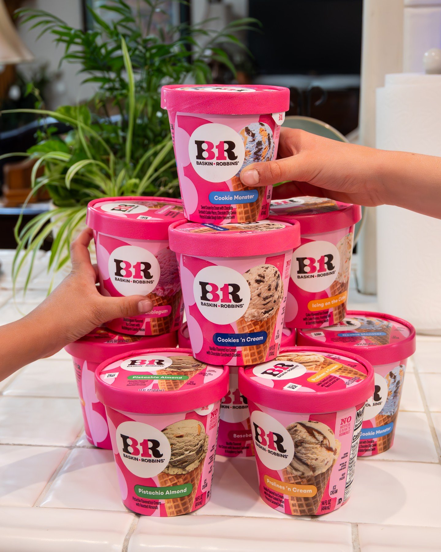 We know December is full of tough choices&mdash;lights or ornaments, cookies or pie&mdash;but the hardest one of all? Picking the BEST Baskin-Robbins flavor! 🤯

📣 Okay, Baskin-Robbins fans, let&rsquo;s hear it: WHAT&rsquo;S THE BEST FLAVOR OF ALL T