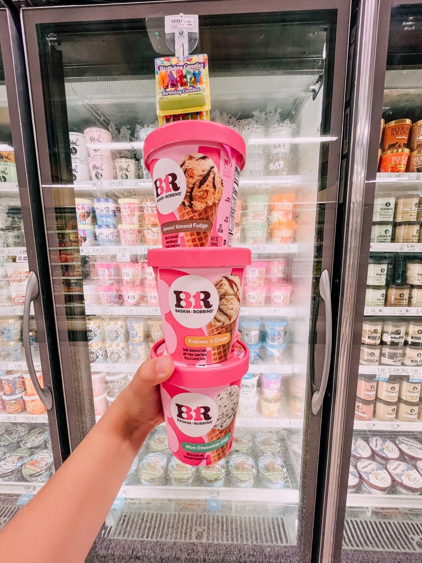 Celebrating a birthday? Make it Baskin-Robbins style! 🎉🍨

Stock up on your favorite ice cream, pop in a candle, and let the scoops do the celebrating - because the easiest way to upgrade any party is a stop for Baskin-Robbins. 🍦

Bring the party h
