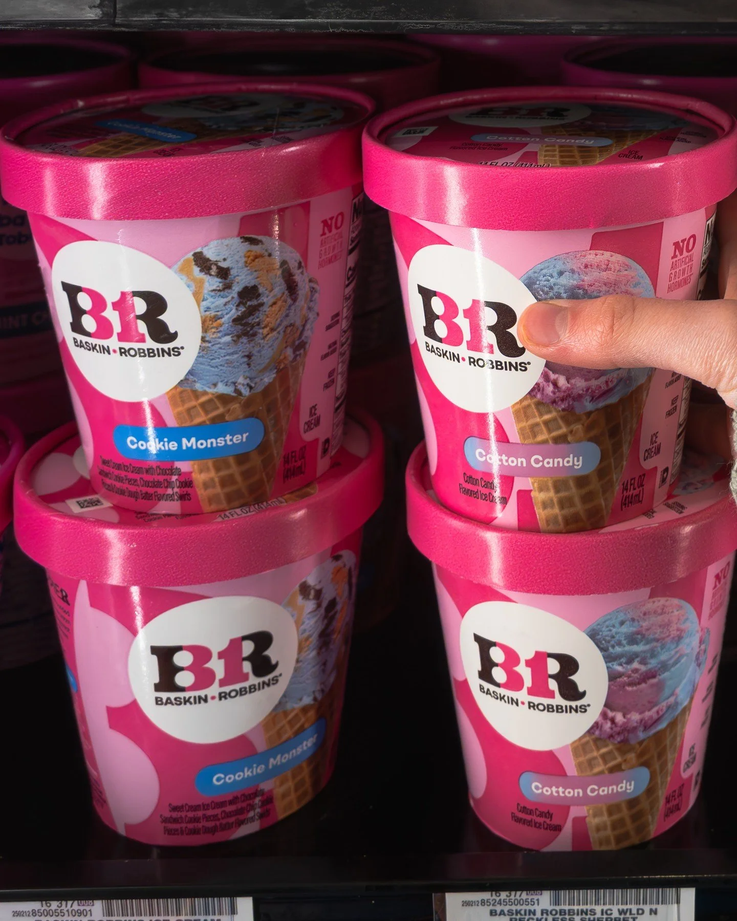 POV: You opened the freezer and found your favorites staring back at you. 🍨💗

💙 Cookie Monster or 🍭 Cotton Candy? Why choose when you can grab both! One is packed with cookie-loaded goodness, the other is sweet, colorful fun in every scoop.

Go a
