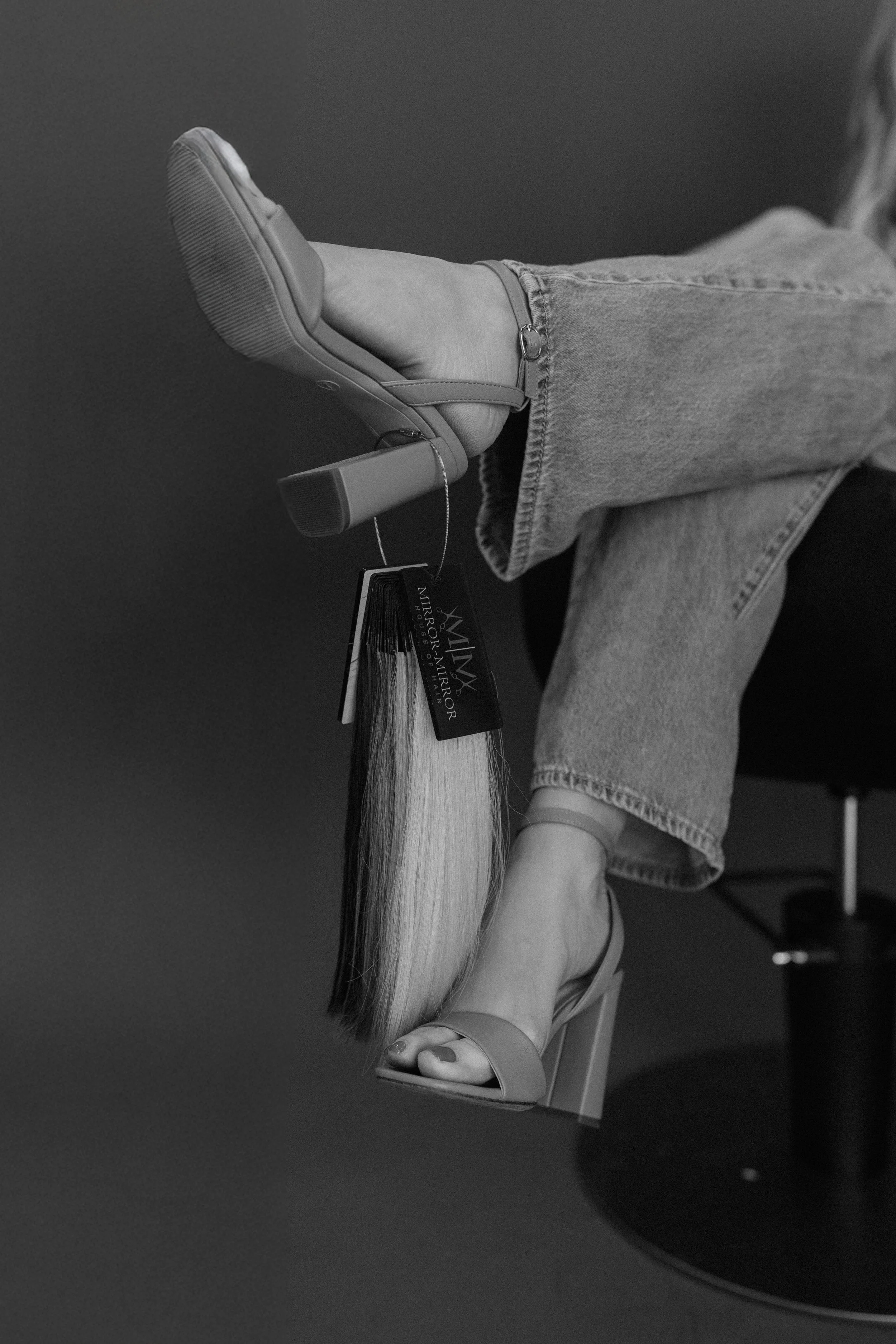 Mirror Mirrors extension line of hair