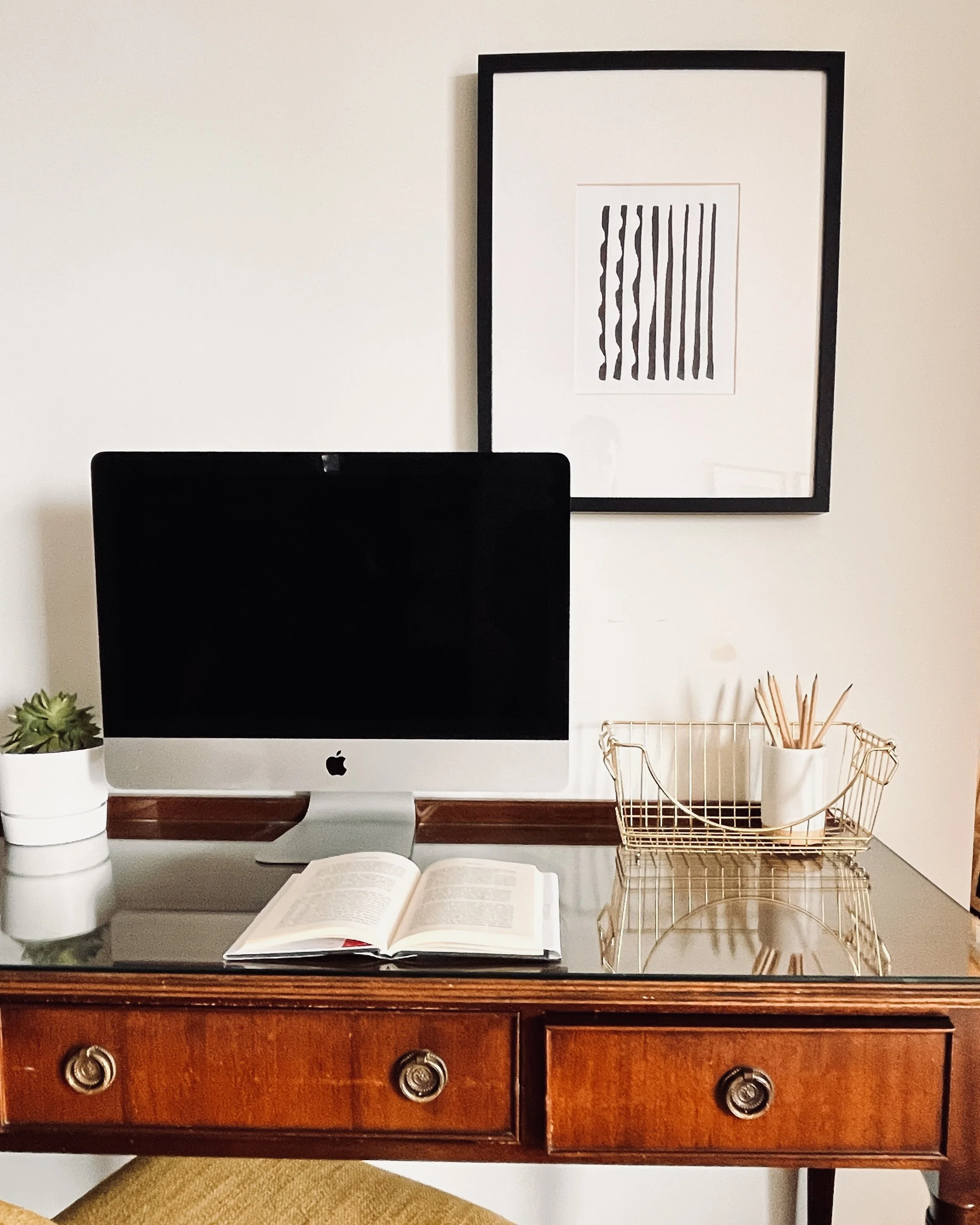 premium staging modern desk