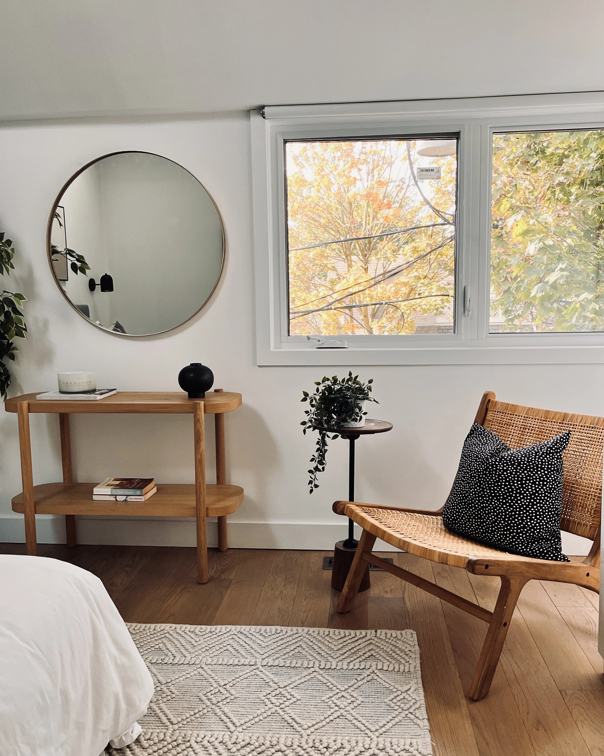 larchmount-bedroom-reading-nook.jpg