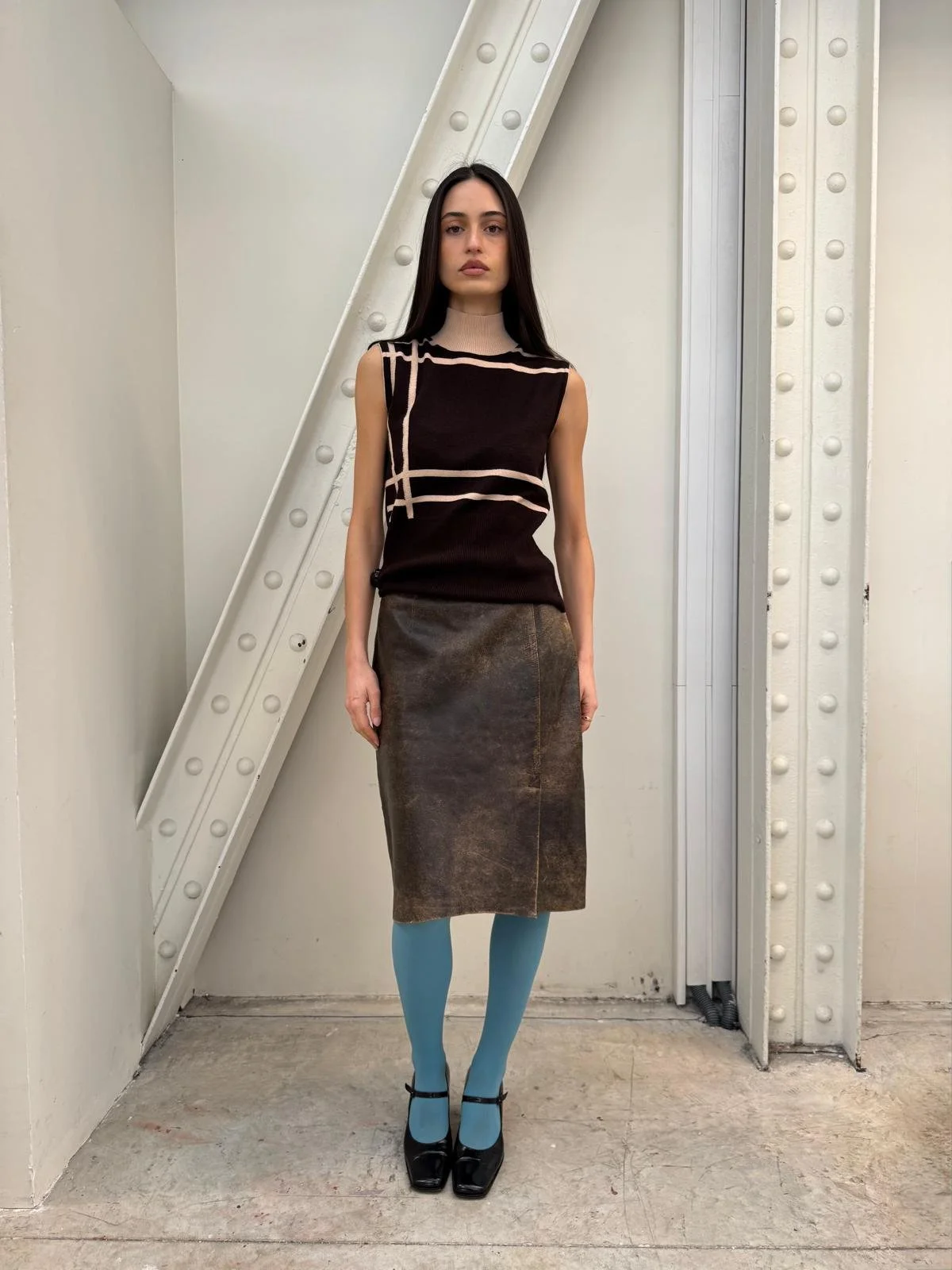 Old effect leather skirt