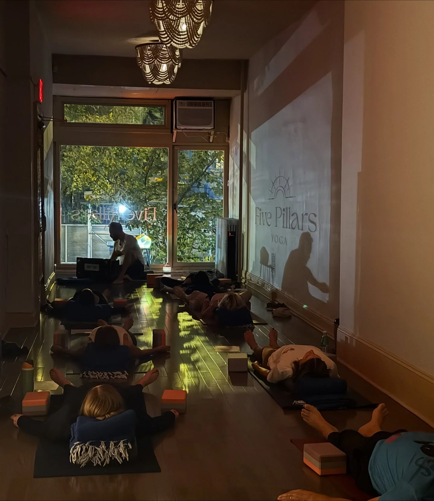 A beautiful past weekend at FLOK NYC ✨
David Marshall led us through a powerful full-scope yoga journey on Saturday, while our little ones lit up the space with Color Pop x FLOK kids yoga on Sunday. Grateful for this community. 💛 #FLOKNYC