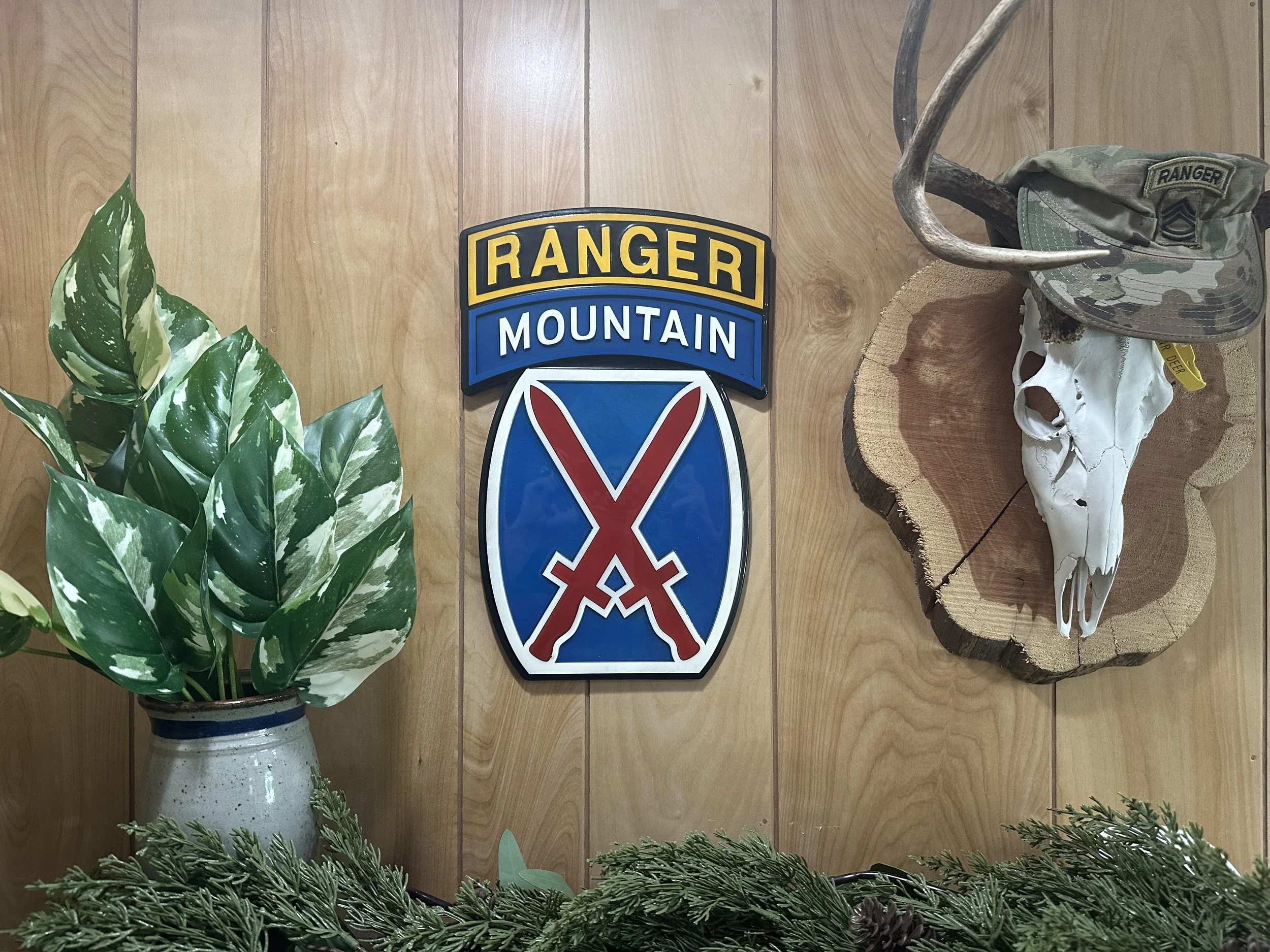 10th Mountain Sign With Ranger Tab