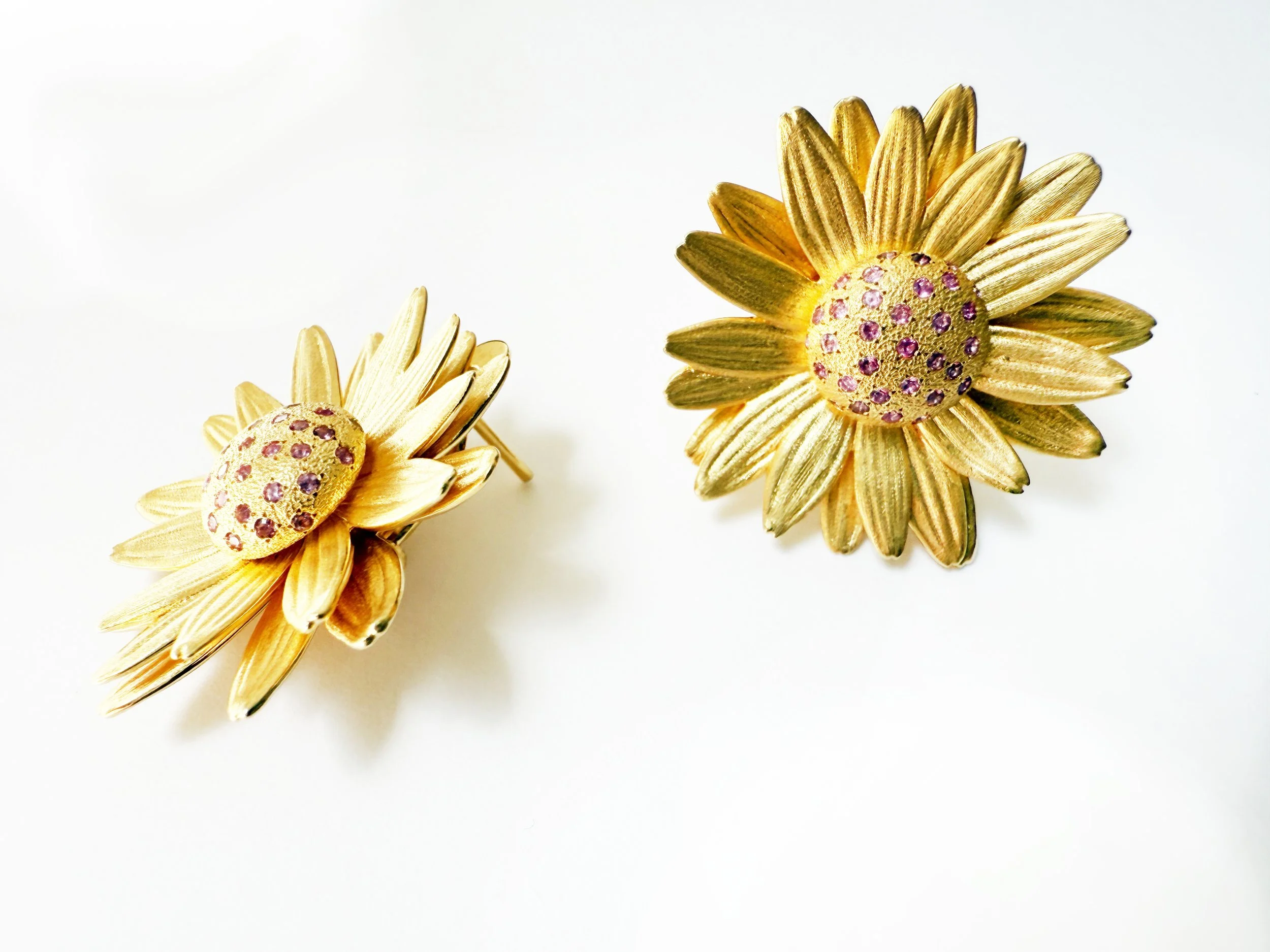 Daisy Earrings, Gold