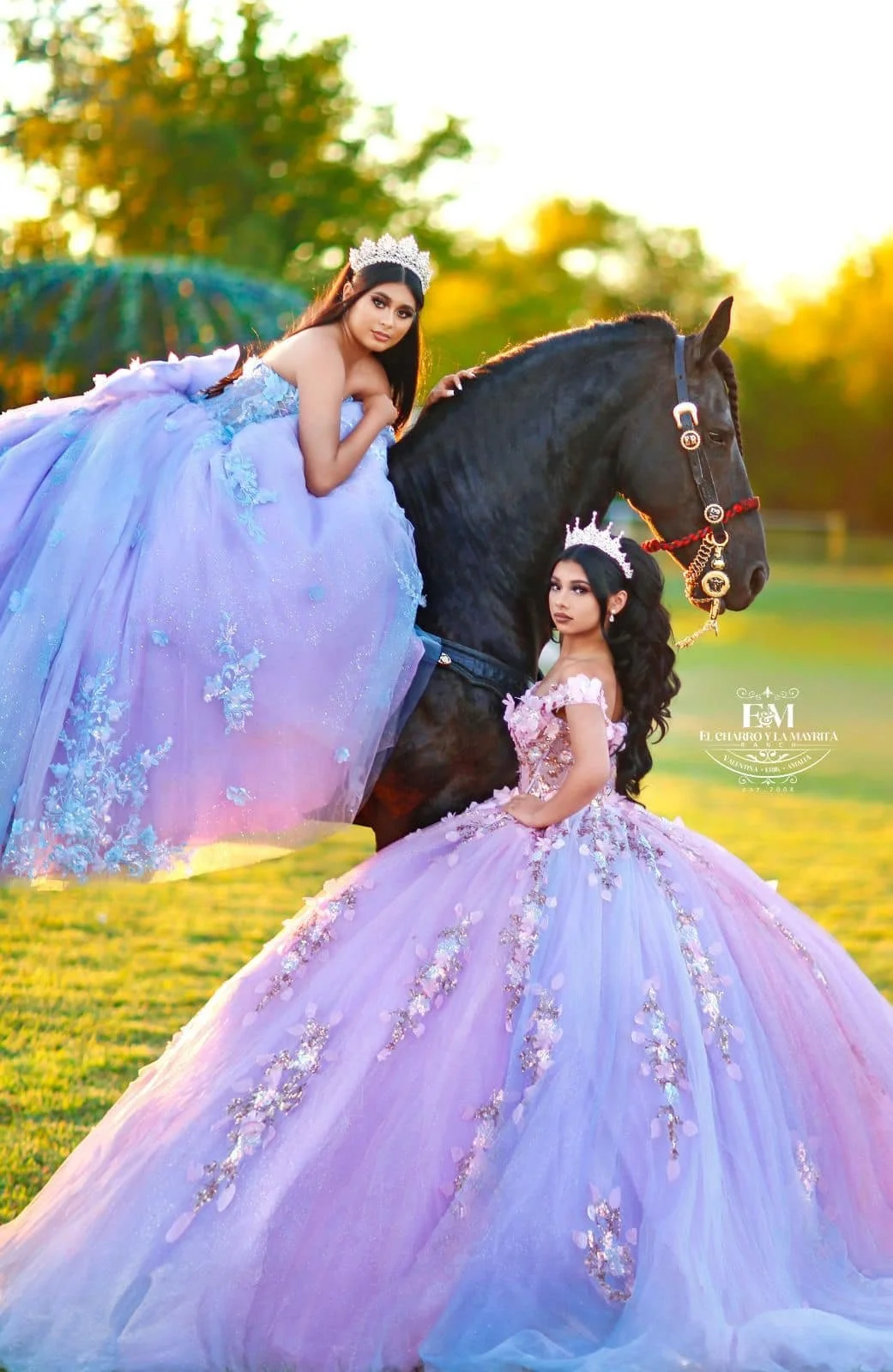 Vestido de quinceañera  con lentejuelas doradas