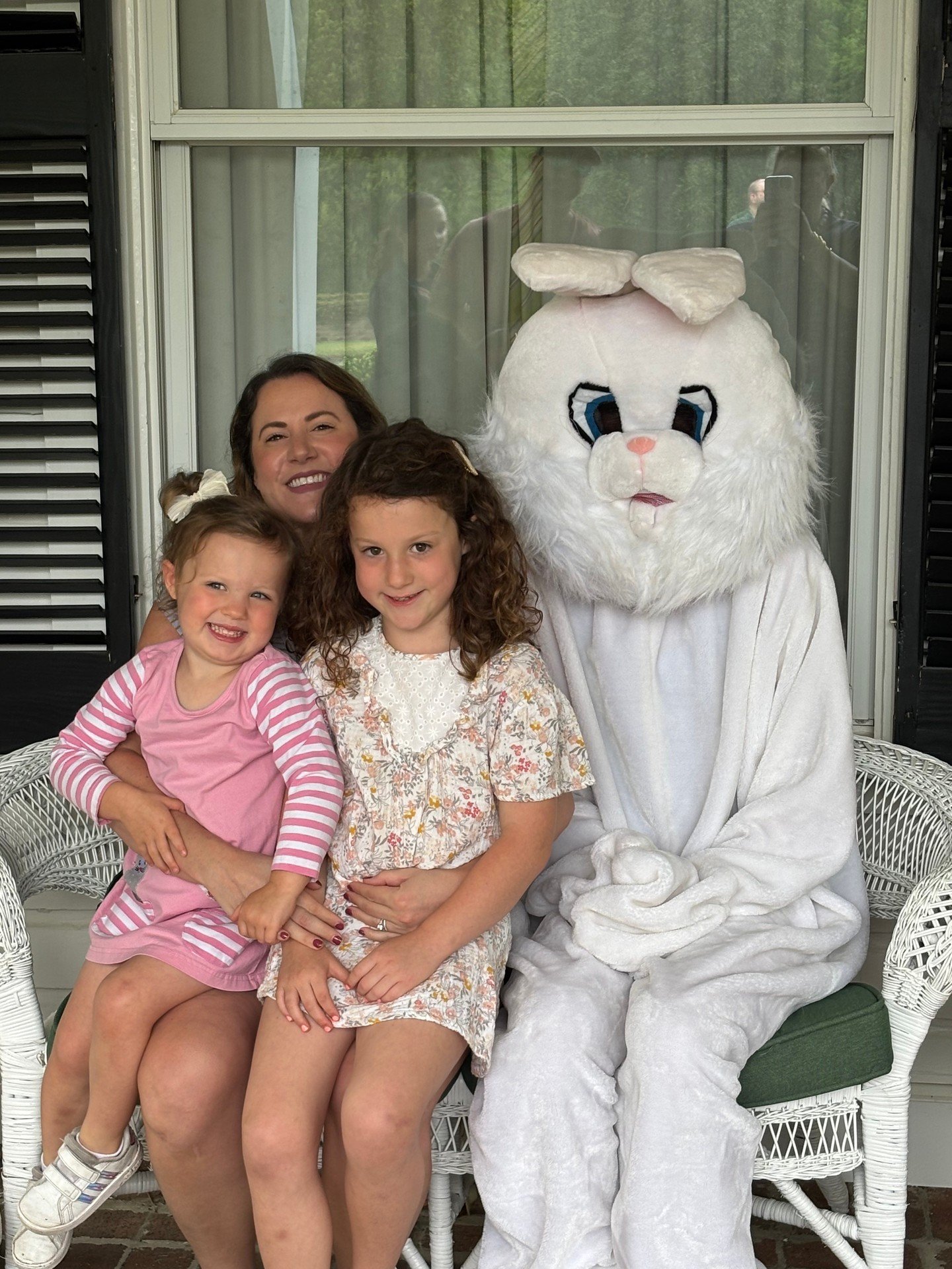 What a beautiful and meaningful Holy Week we shared together! From our daily noon services and luncheons, to a contemplative Maundy Thursday service, to to the joy of our Easter egg hunt, and then the celebration of Easter Sunday, each moment was a r