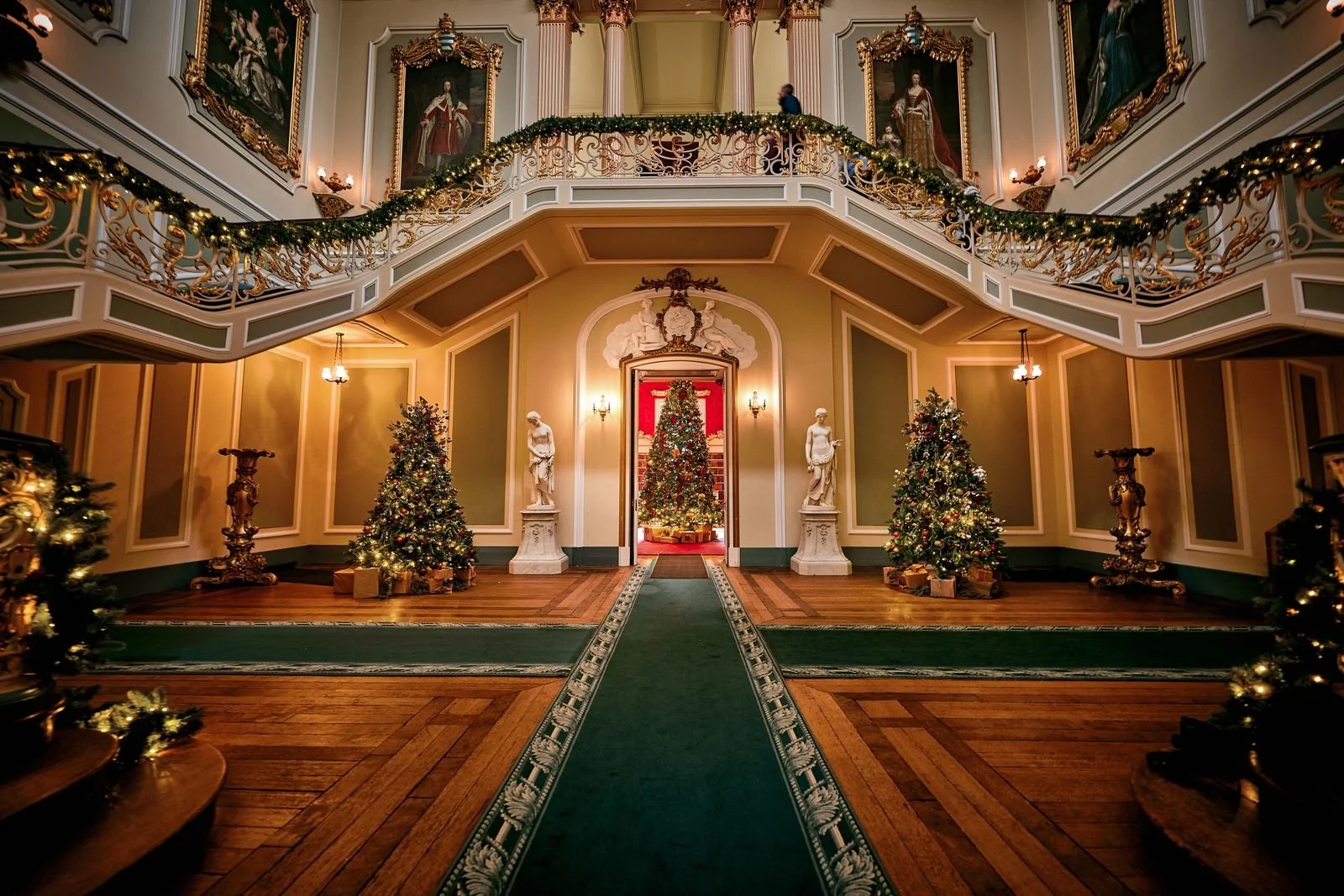 Interior Instillation Picture - Photographer: Jim Holden