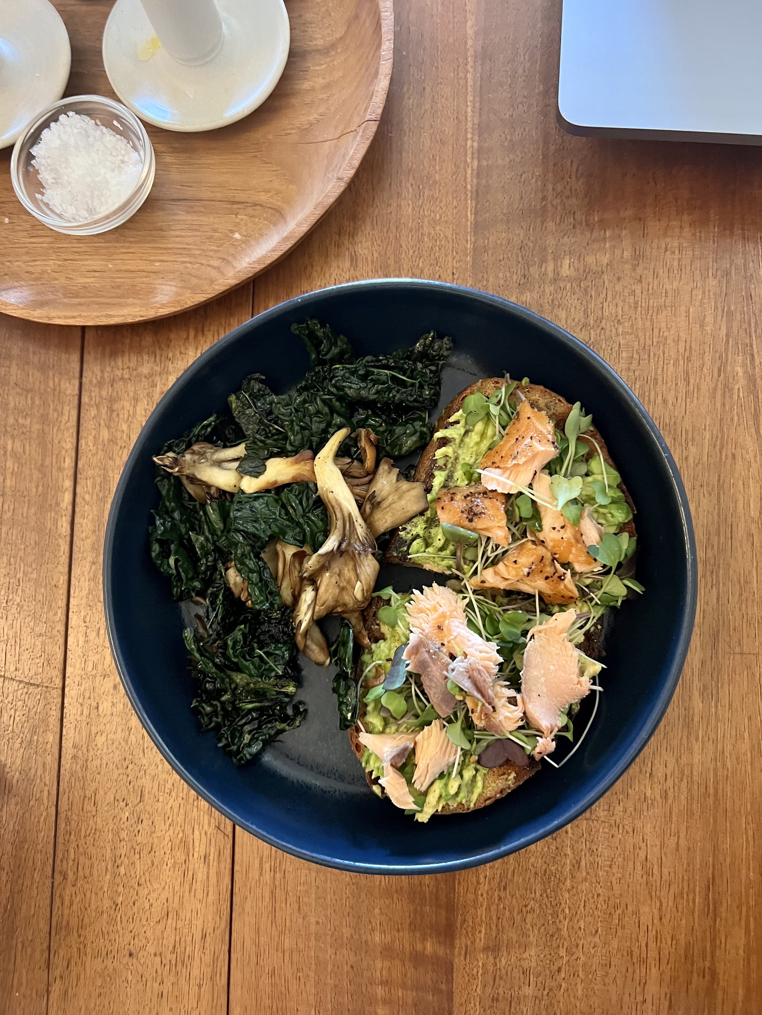Toasted Sourdough, Avocado, Smoked Salmon, Dino Kale & Oyster Mushrooms