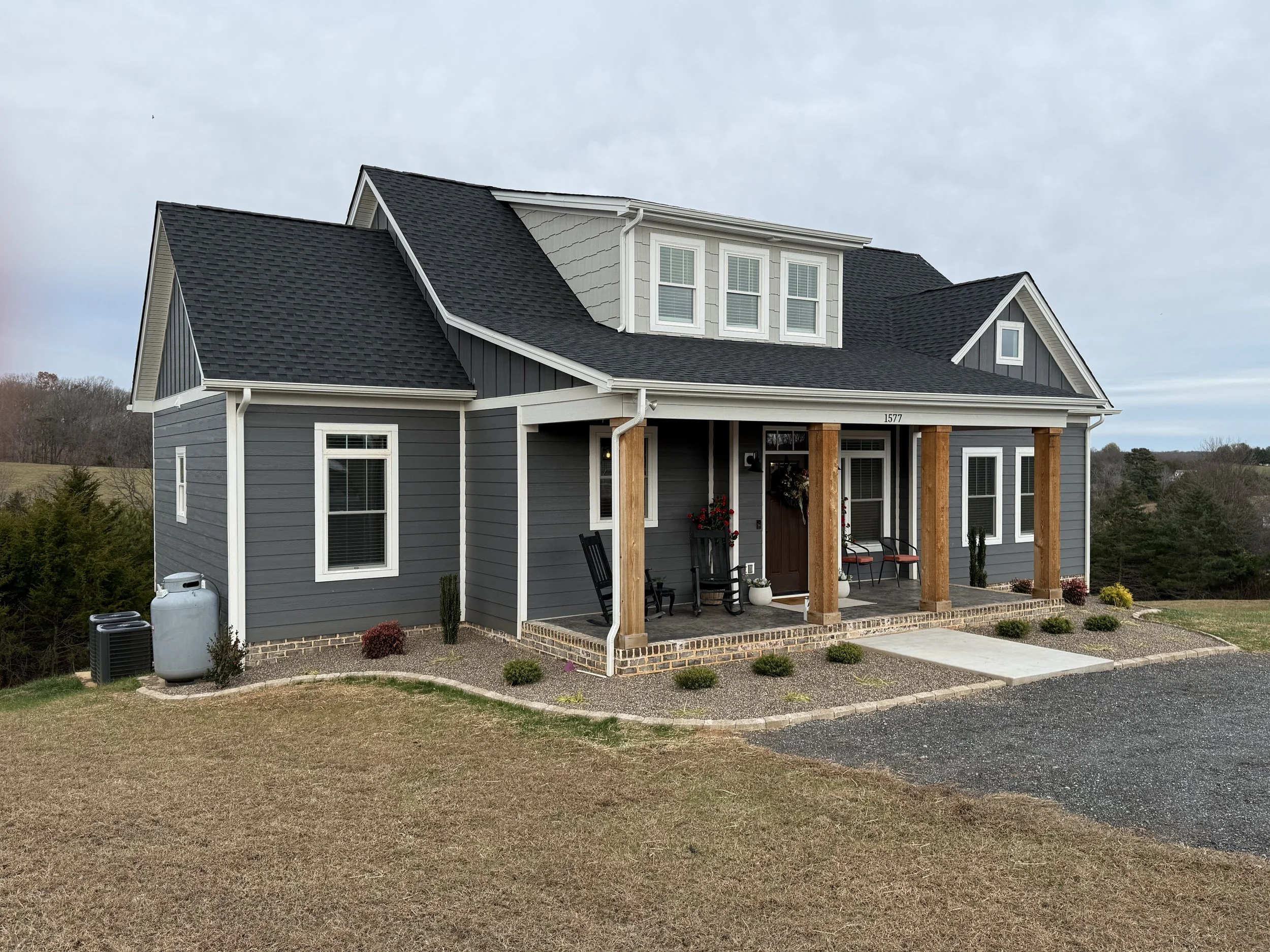 Founding Way Front Left Exterior