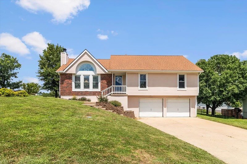 ✨ New Listing ✨

3 Bedrooms | 2 Bathrooms 

Key Features: 🔑
- Atchison School District
- Raised Ranch
- Kitchen Appliances Stay
- Nice Backyard with Large Back Deck
- Vaulted Ceilings and Skylights
- Finished Basement with Office &amp; Recreation Ro