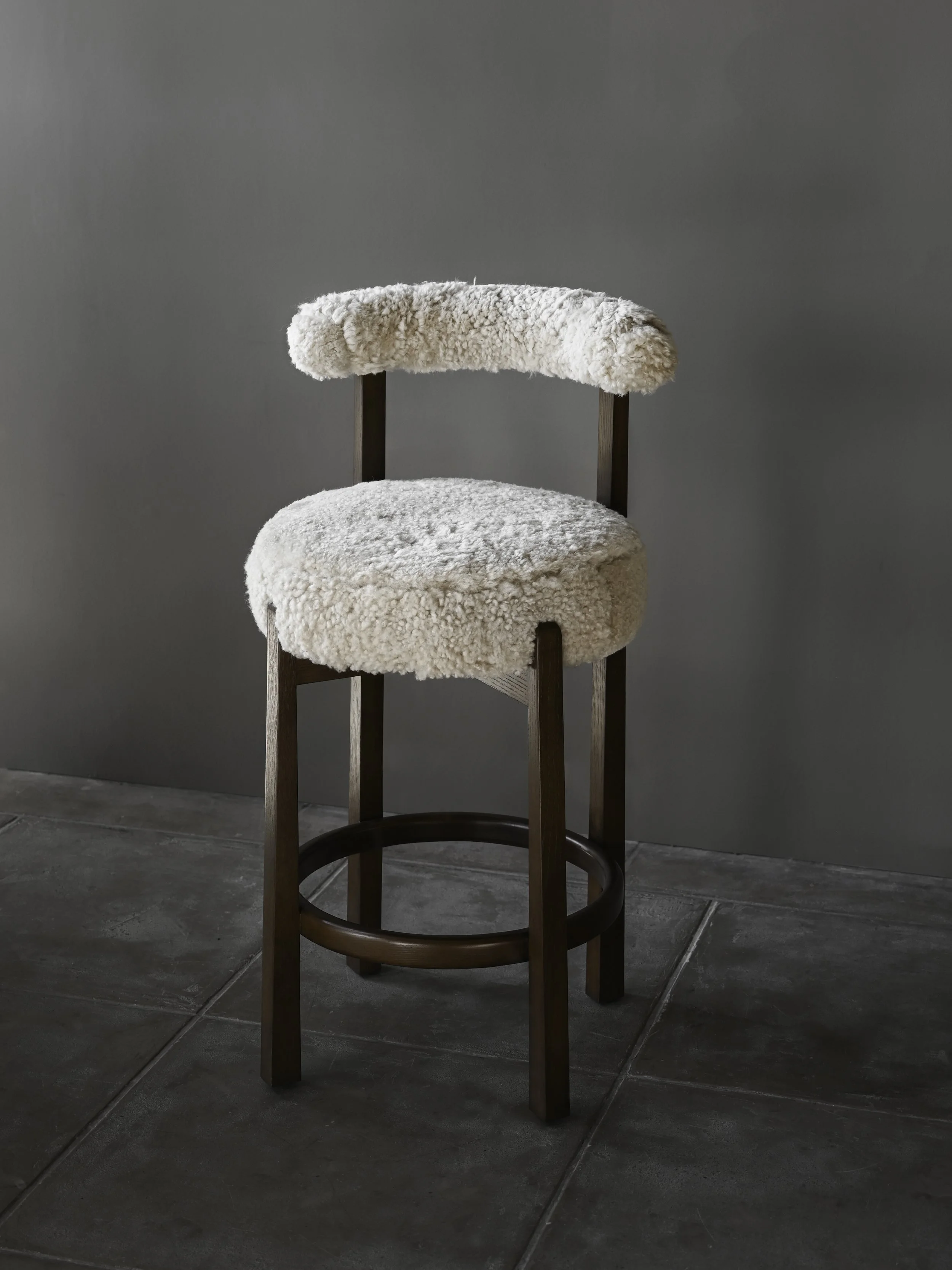 StudioOsklo_10:17_Barstools_3.jpg