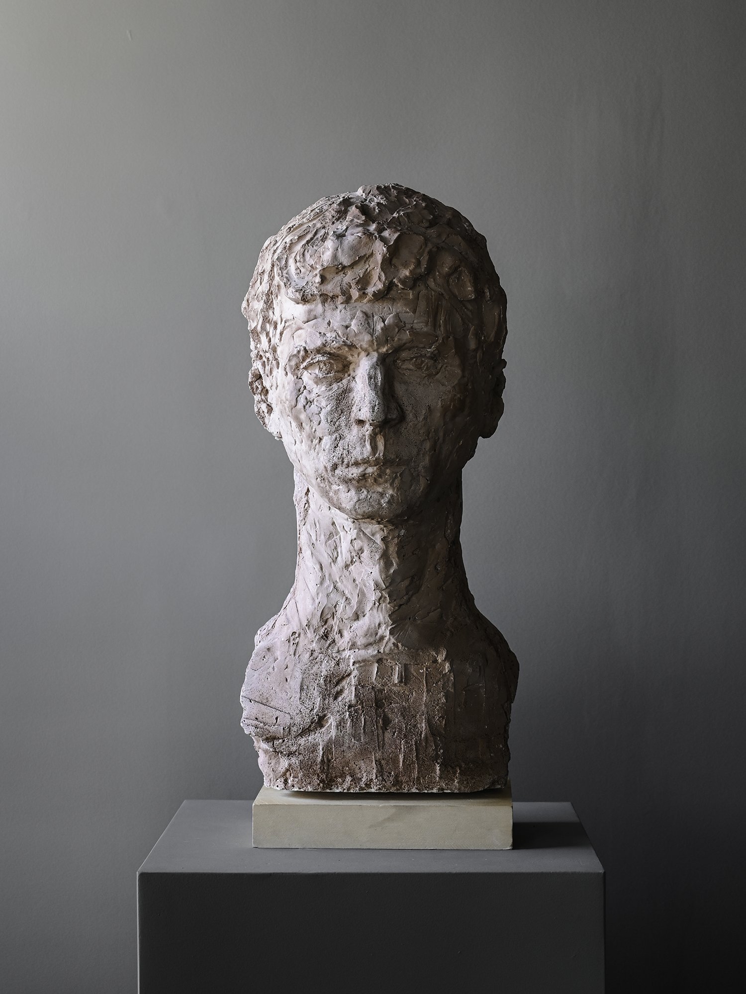 OSKLO_SIMPLEMANBUST_1.jpg