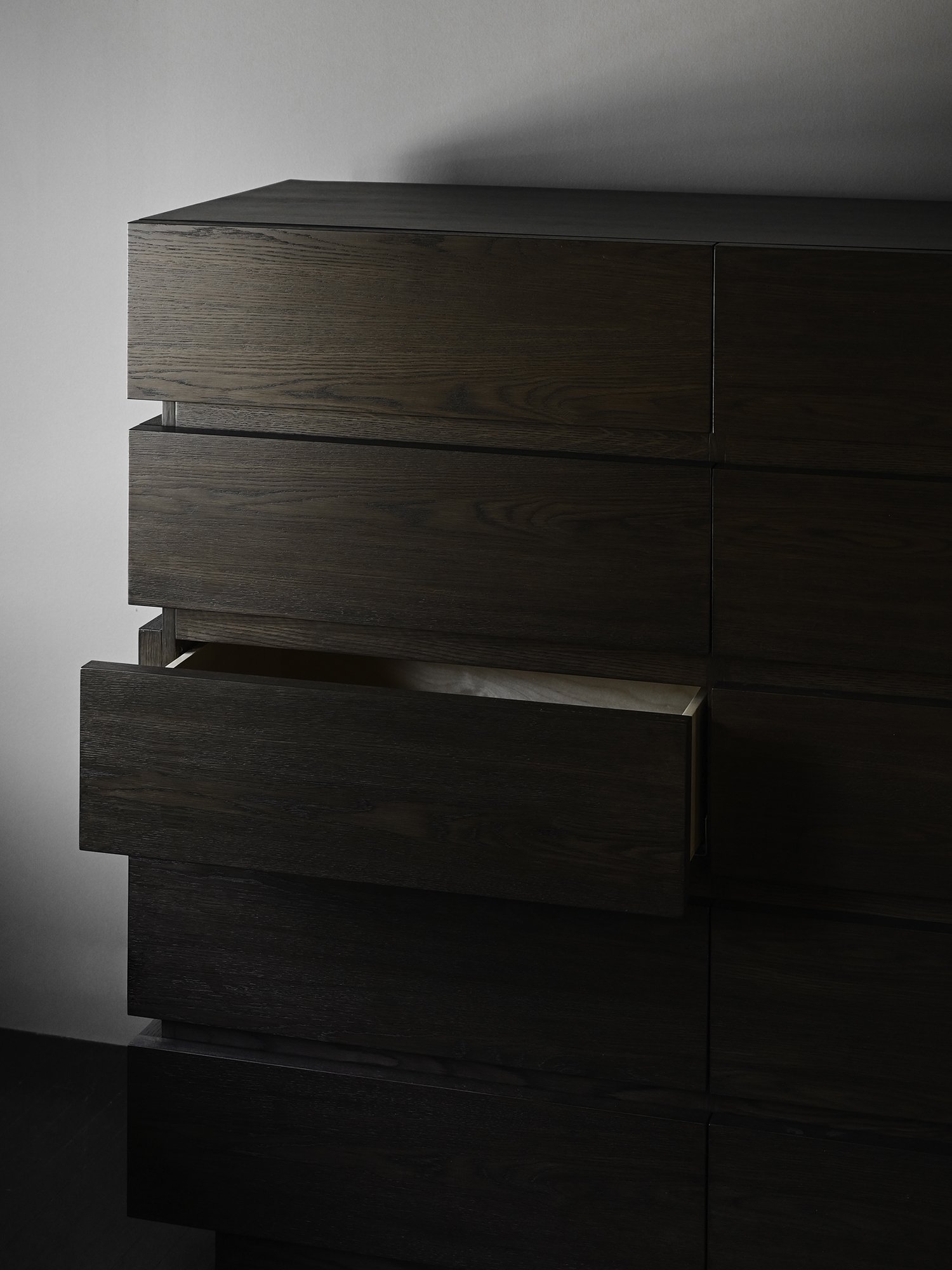 OSKLO_DRESSER_4.jpg