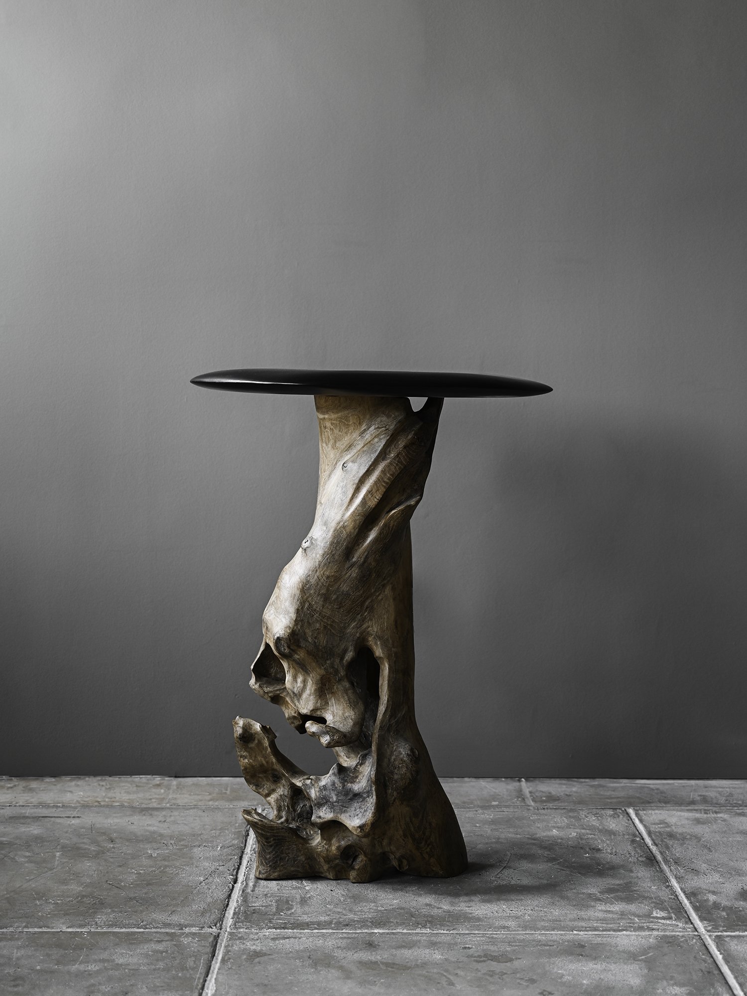 OSKLO_TAKUMISIDETABLE_3.jpg