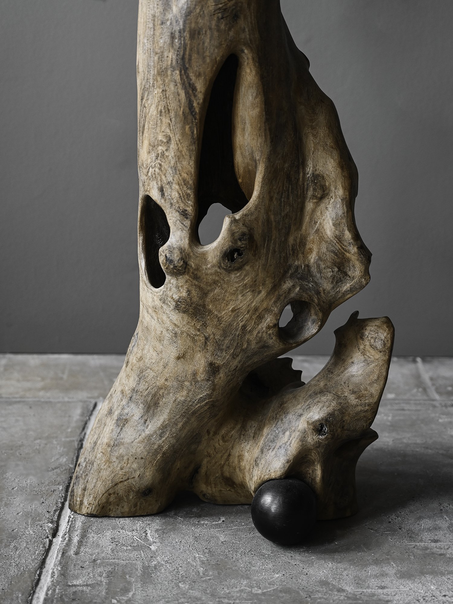 OSKLO_TAKUMISIDETABLE_4.jpg