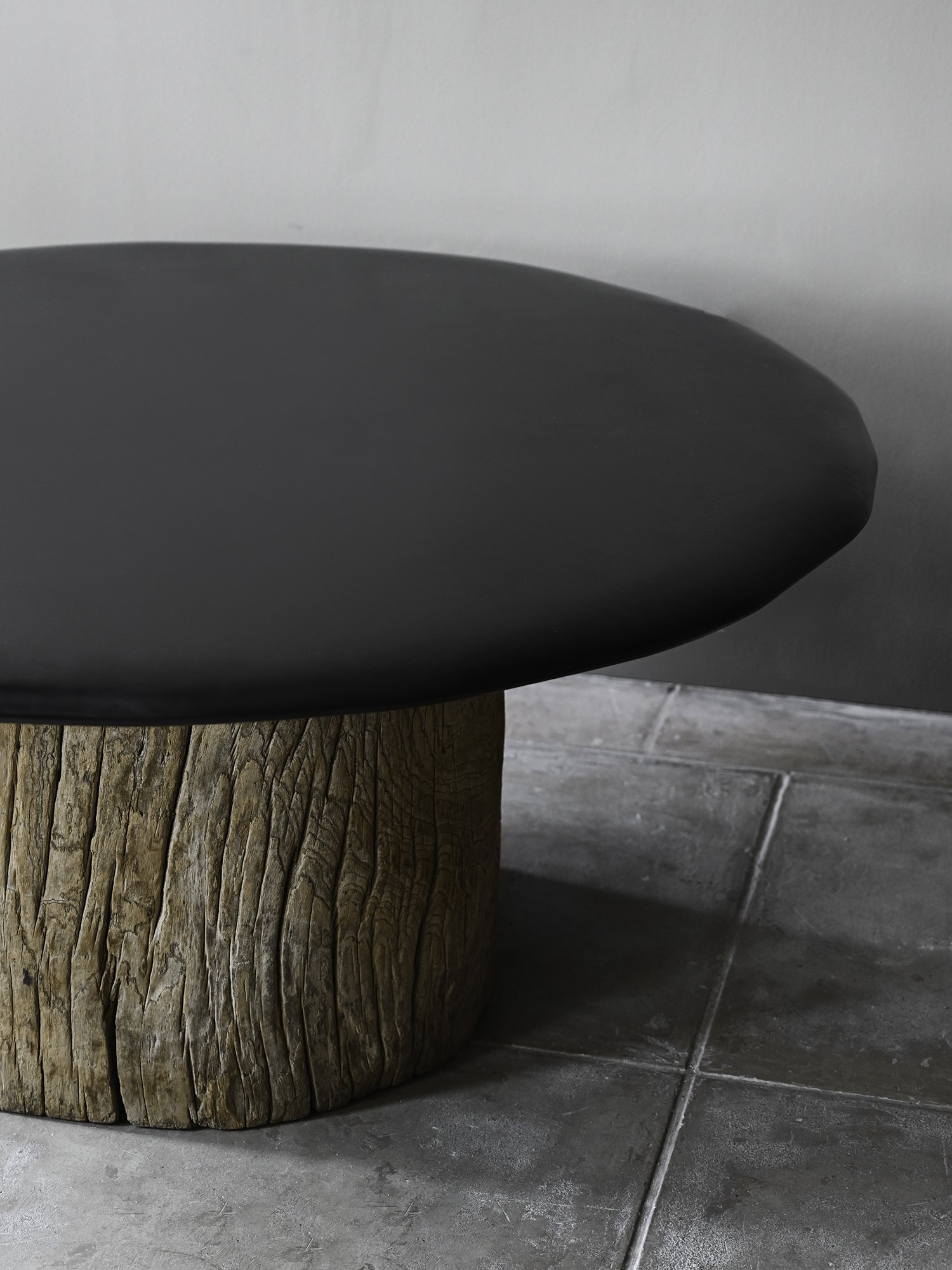 OSKLO_STUMPCOFFEETABLE_2.jpg