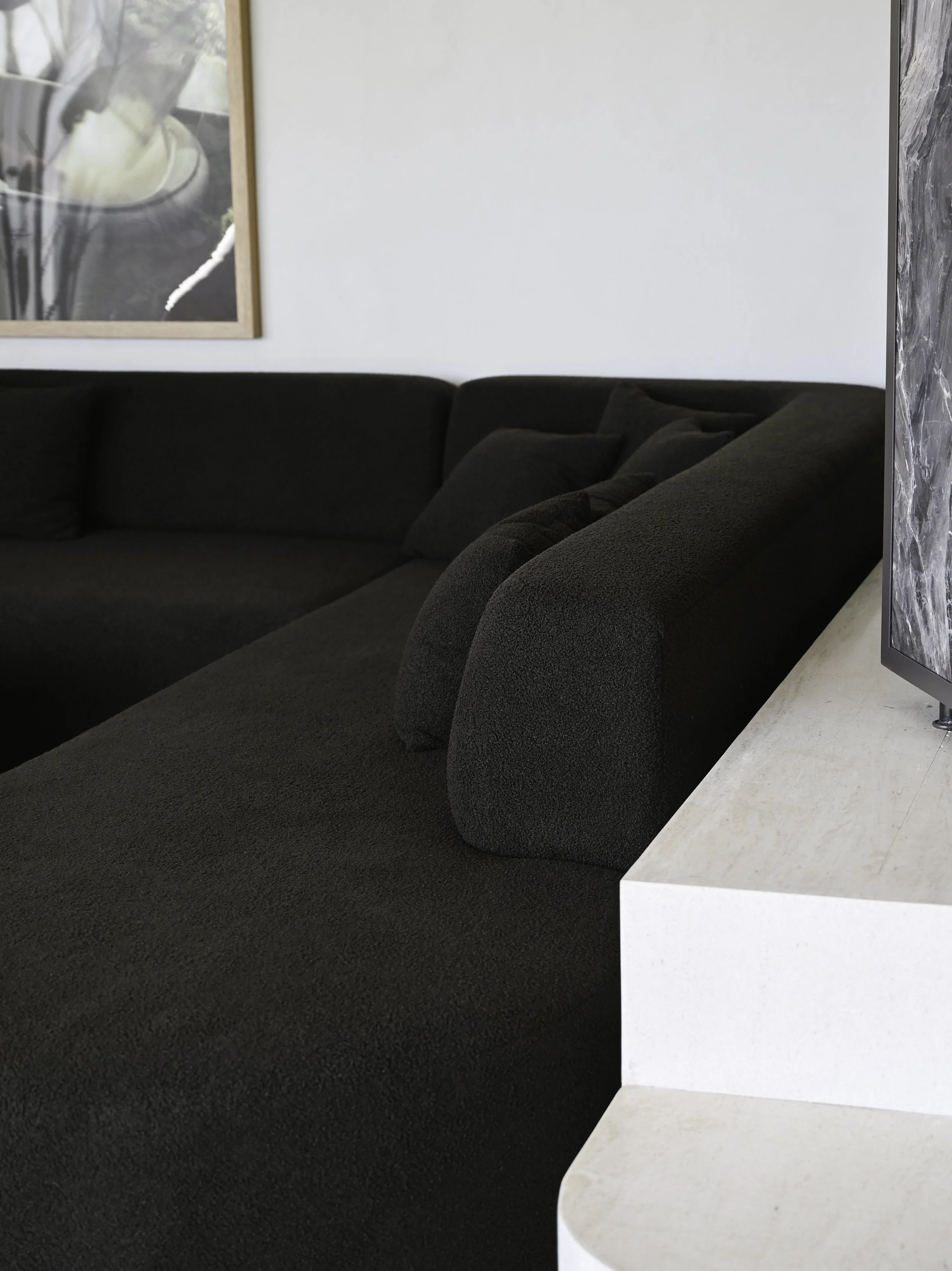 StudioOsklo_4:6:26_LomaVista_couch3_5.jpg