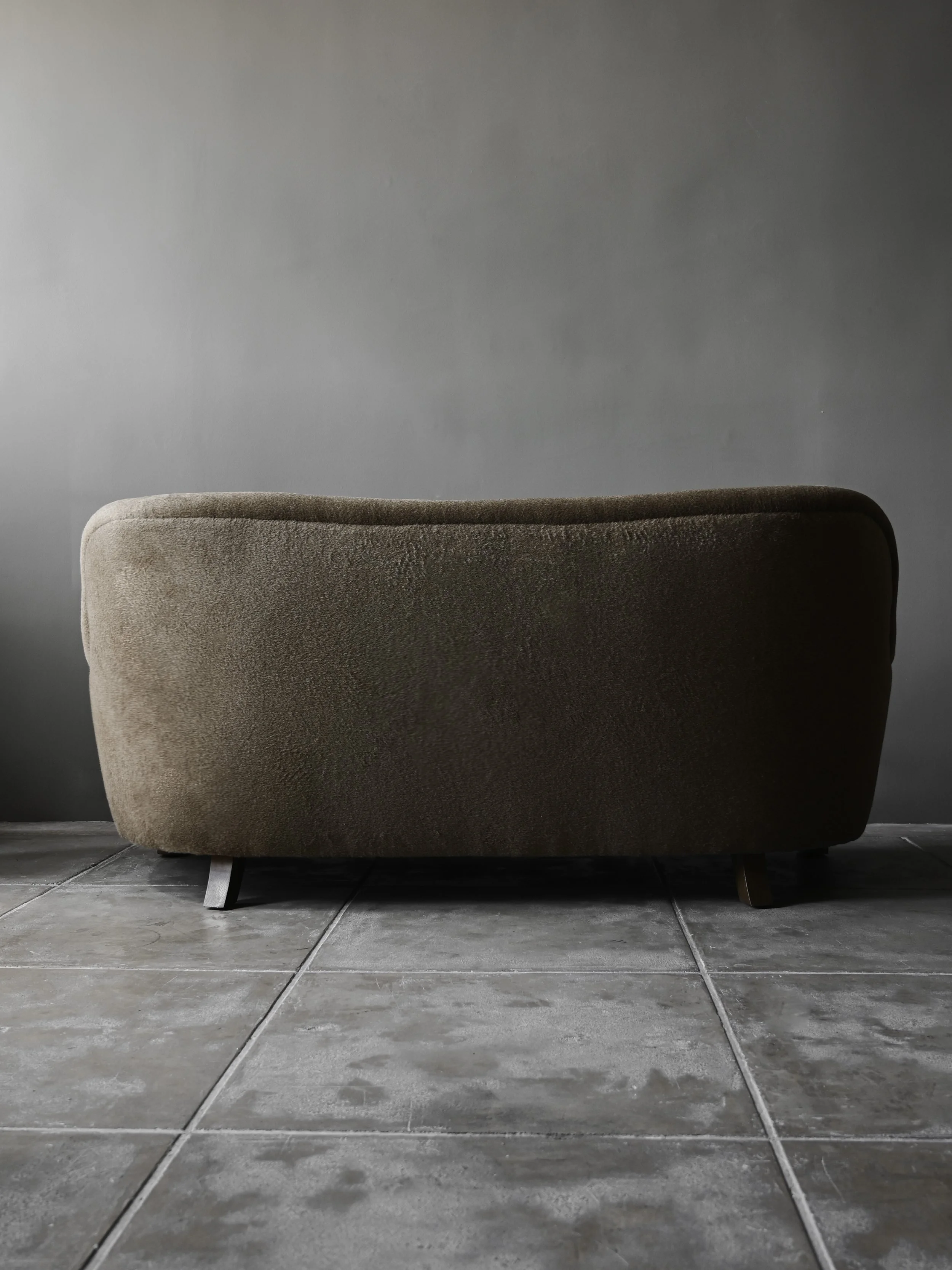 StudioOsklo_AnanaLoveseat_4.jpg (Copy)