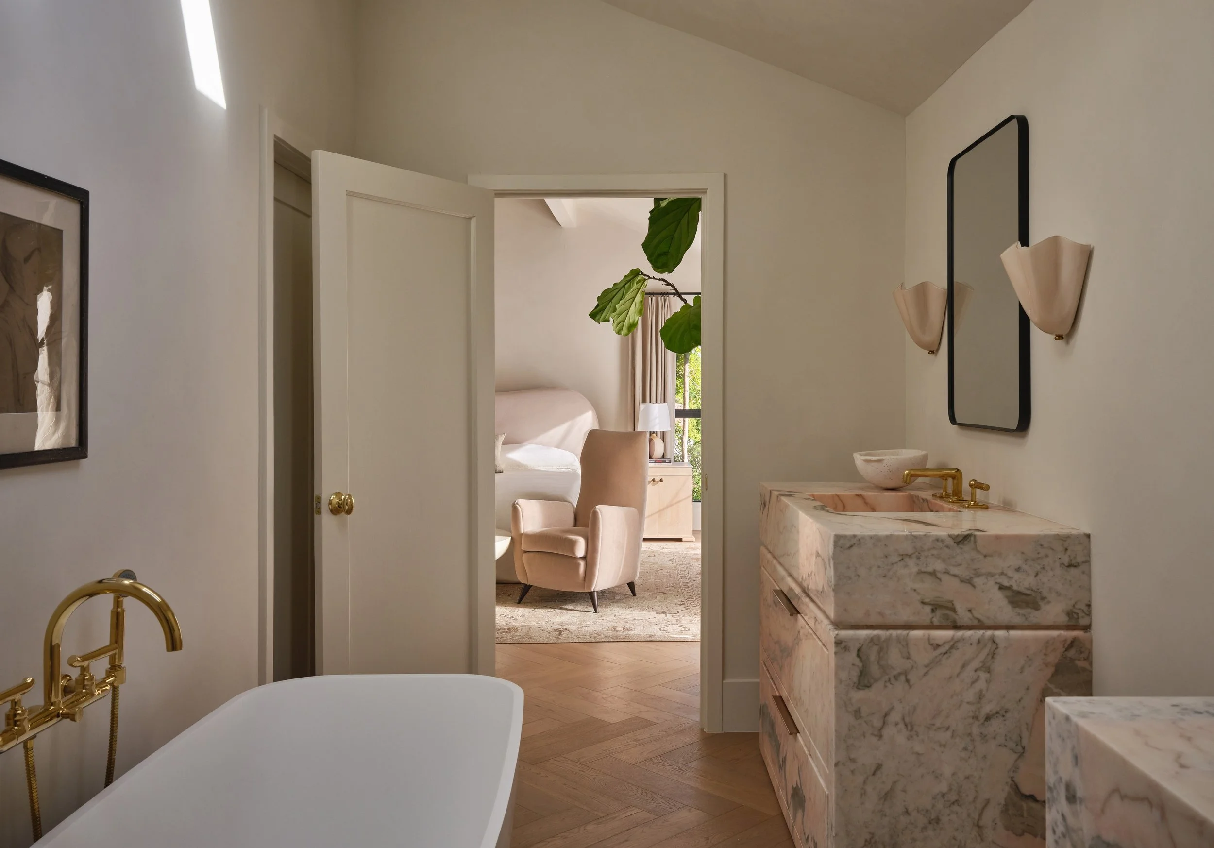 PAIR OF HIGH BACK GIO PONTI ARMCHAIRS<br><em>|Studio OSKLO - Collection II</em>