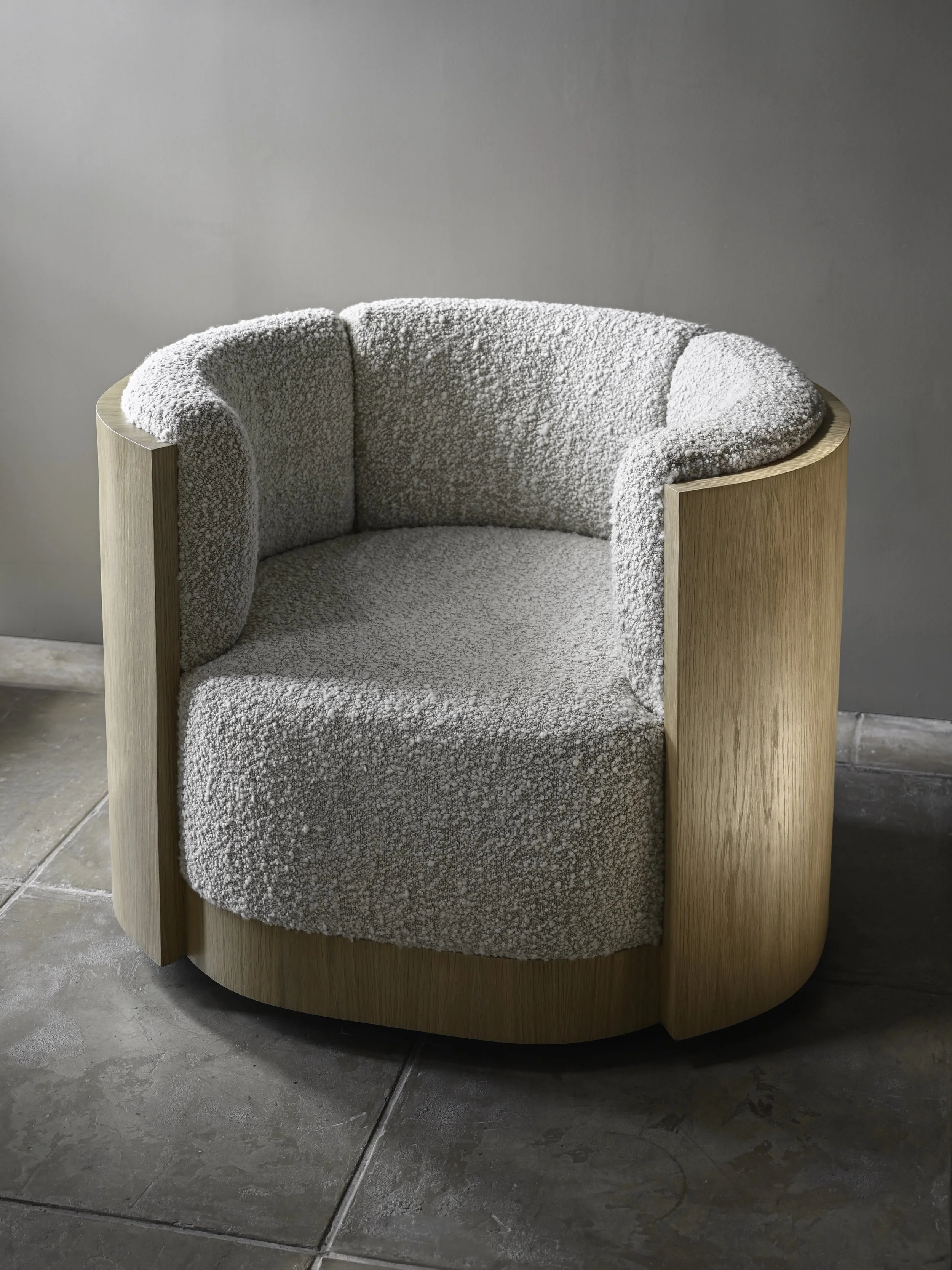 OSKLO_9_3_26_RoundChair_8 Web.jpeg