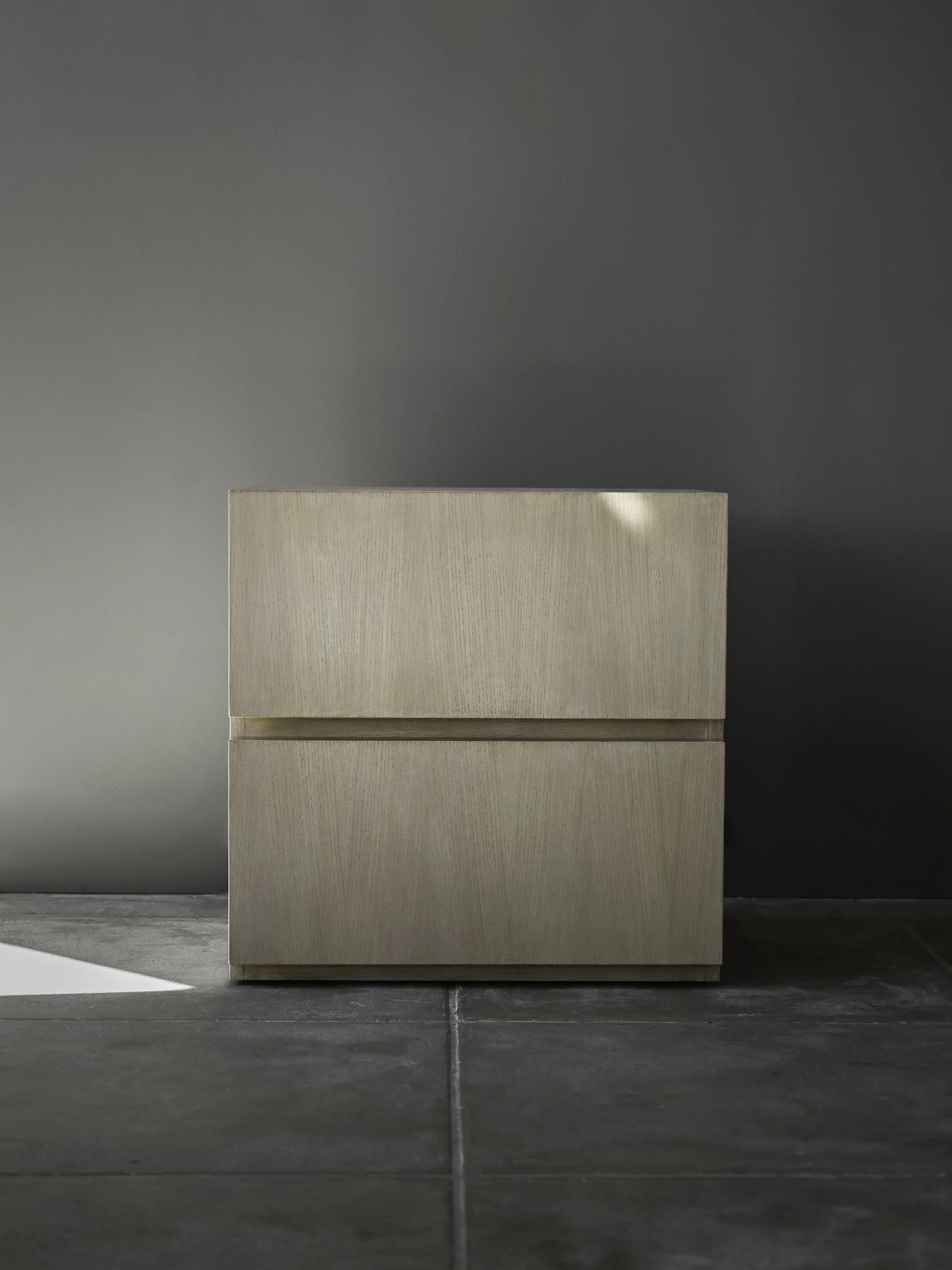 StudioOsklo_10:17_Nightstand1_5.jpg