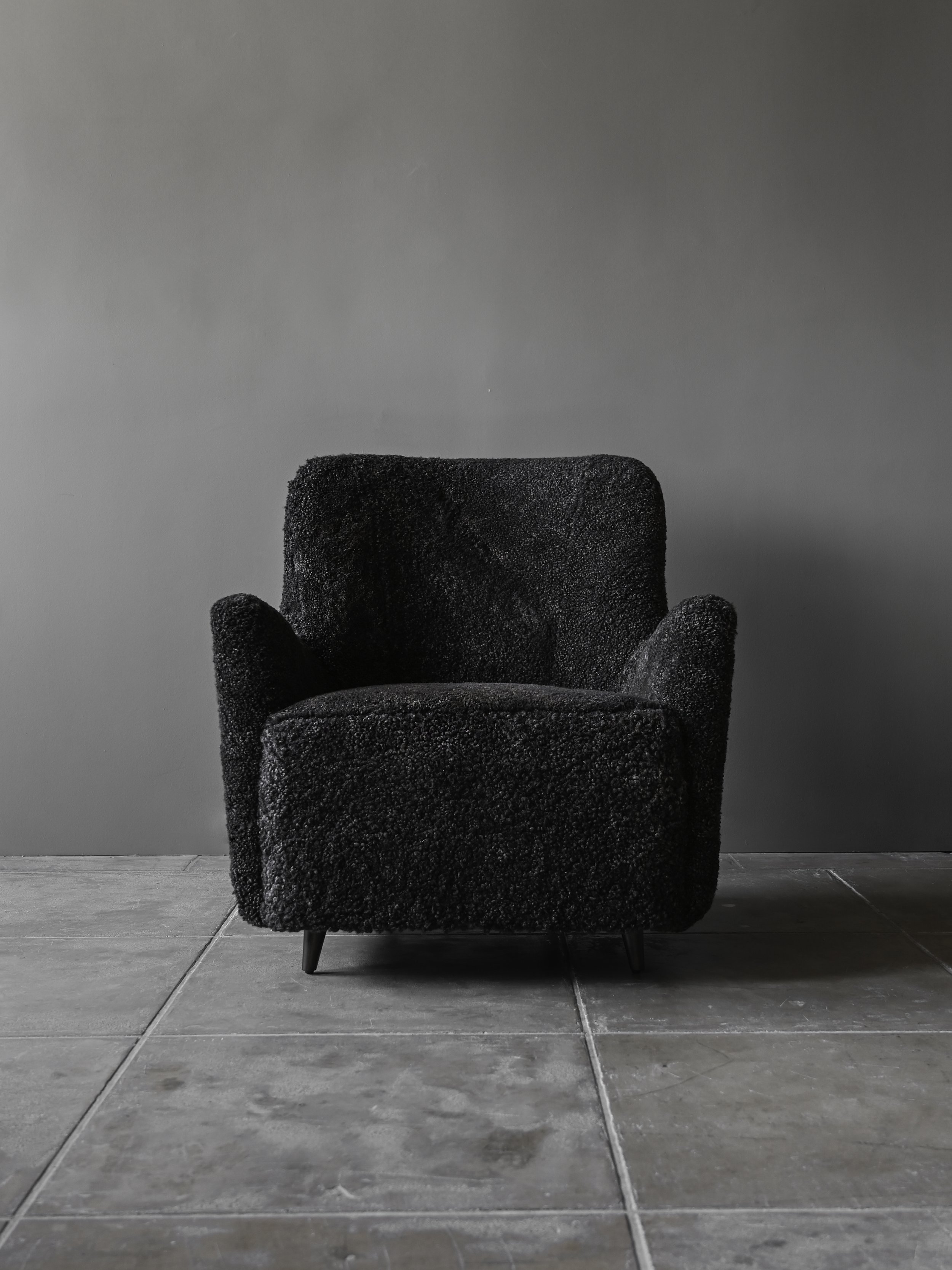 StudioOsklo_10:24_shearlingchair1_3.jpg