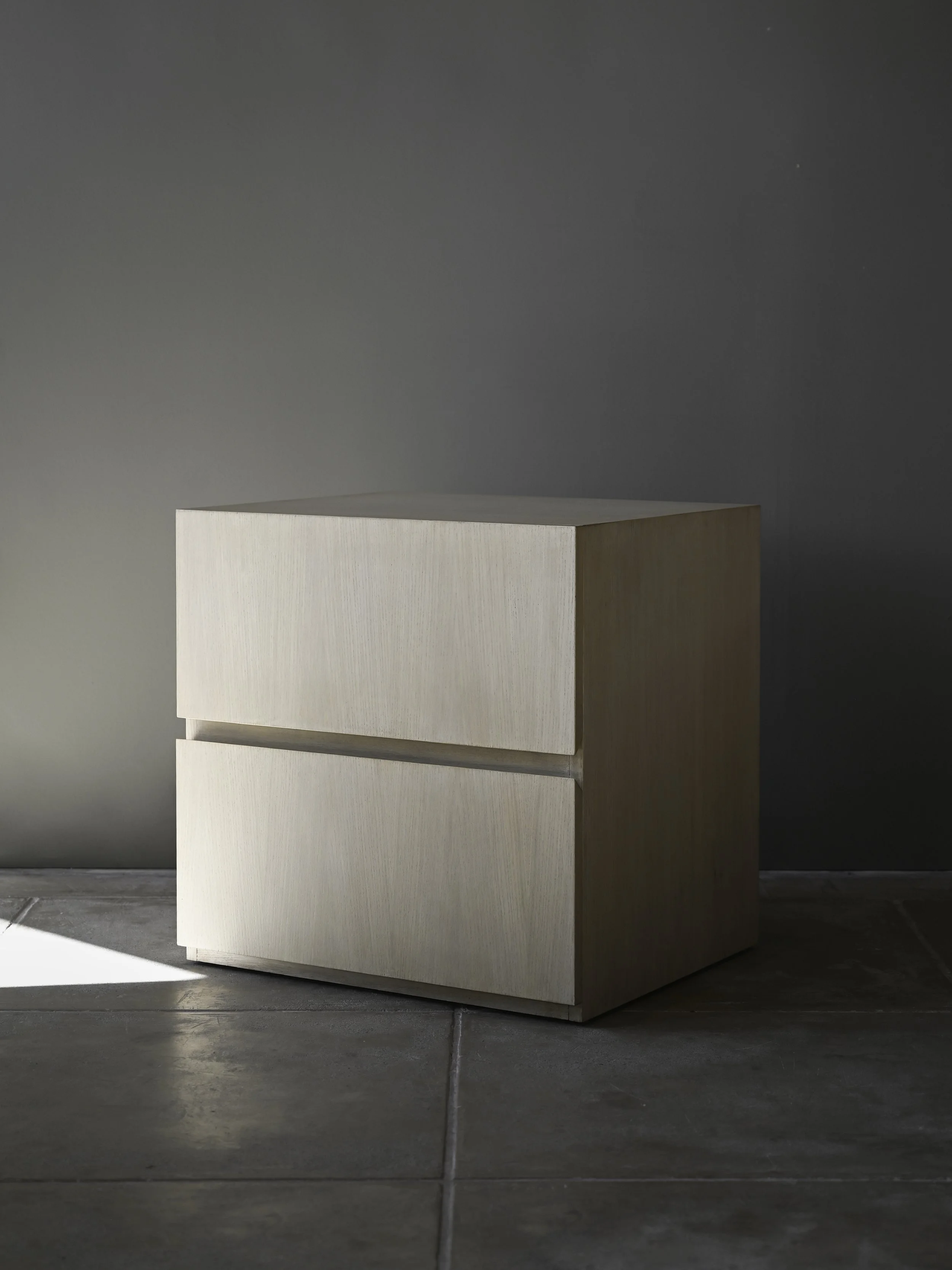StudioOsklo_10:17_Nightstand1_1.jpg