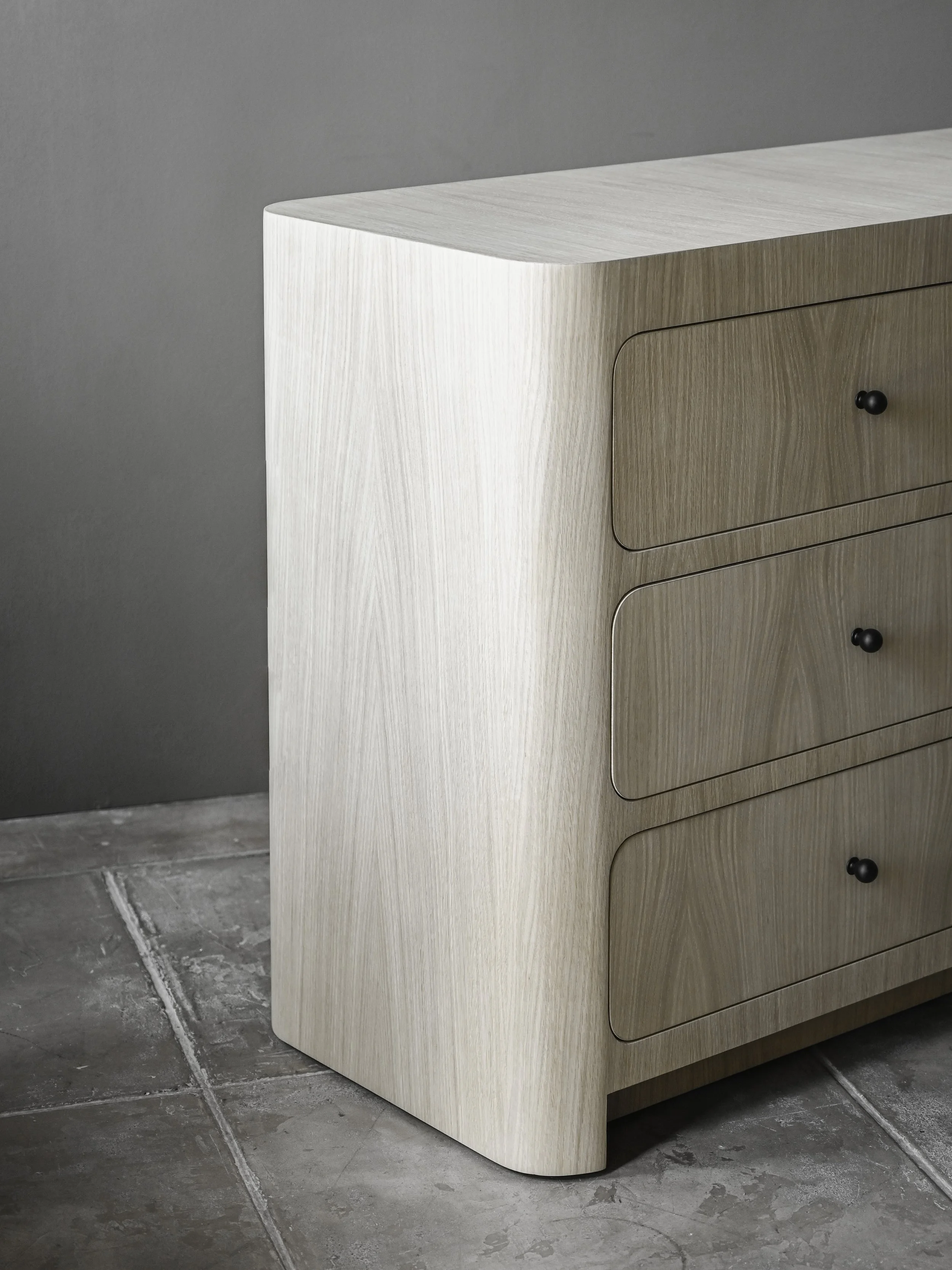 StudioOsklo_AtraniDresser_4.jpg (Copy)