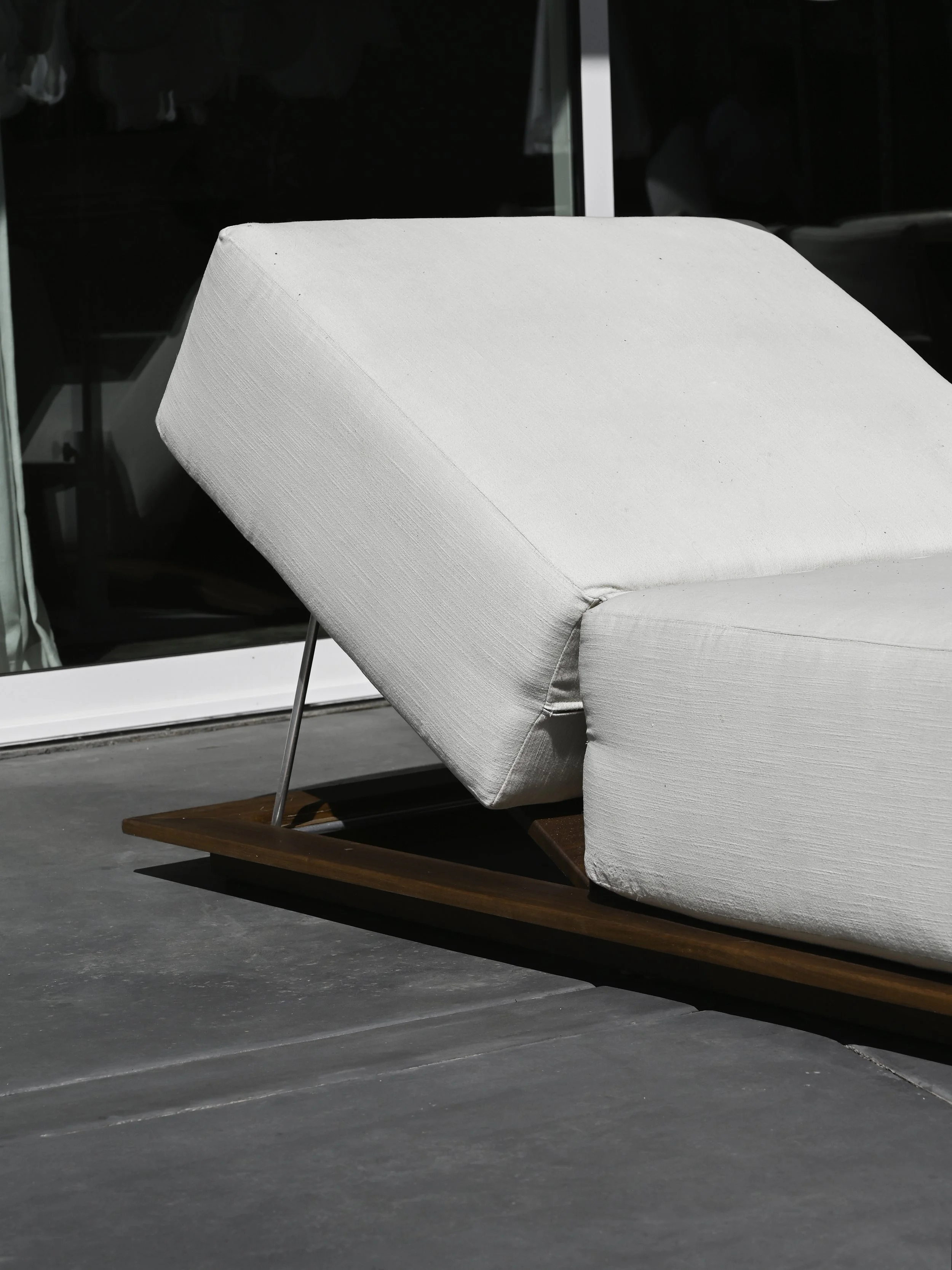 StudioOsklo_4:6:26_LomaVista_outdoorlounge_1.jpg
