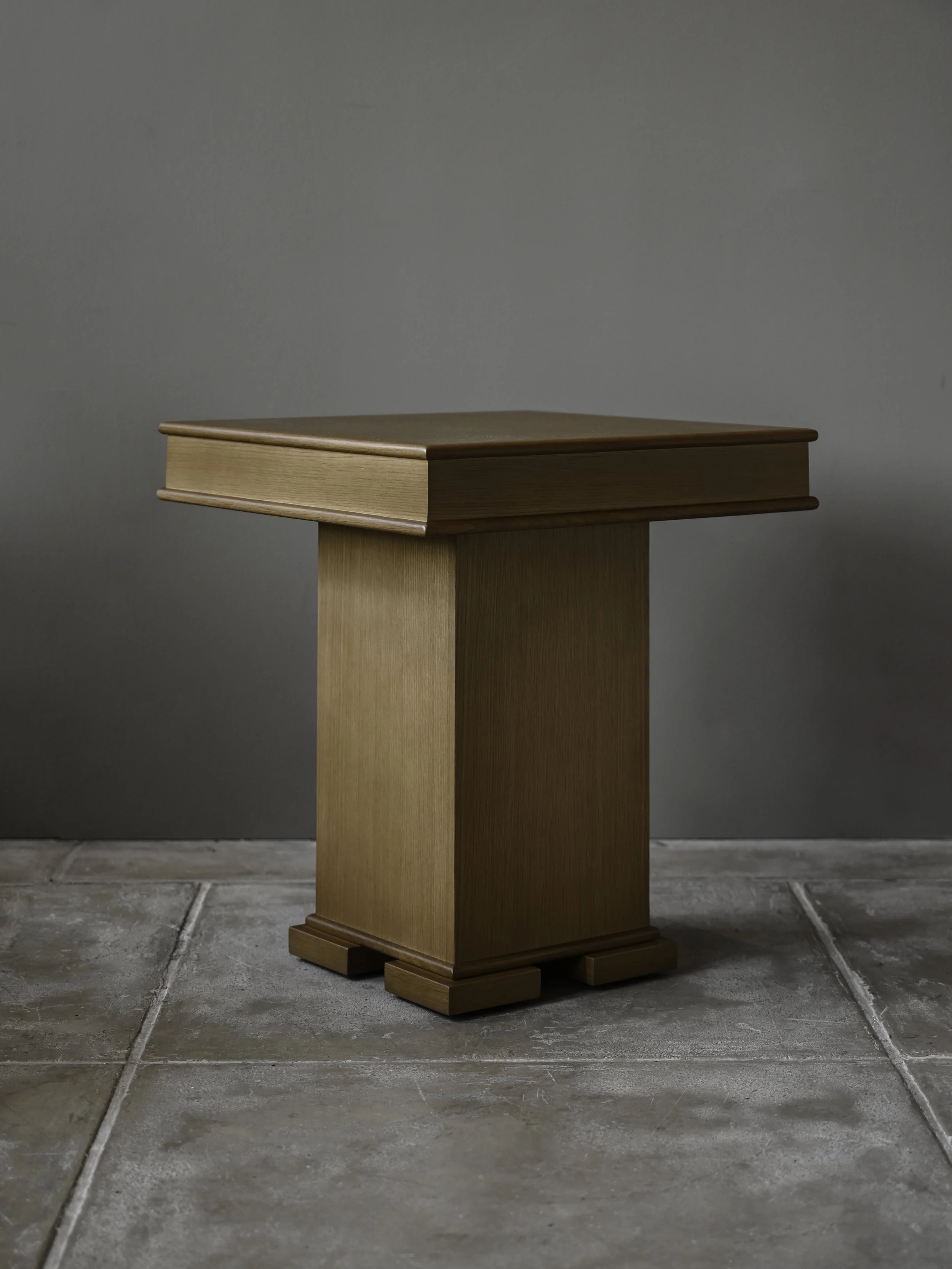 StudioOsklo_sidetable_3.jpg
