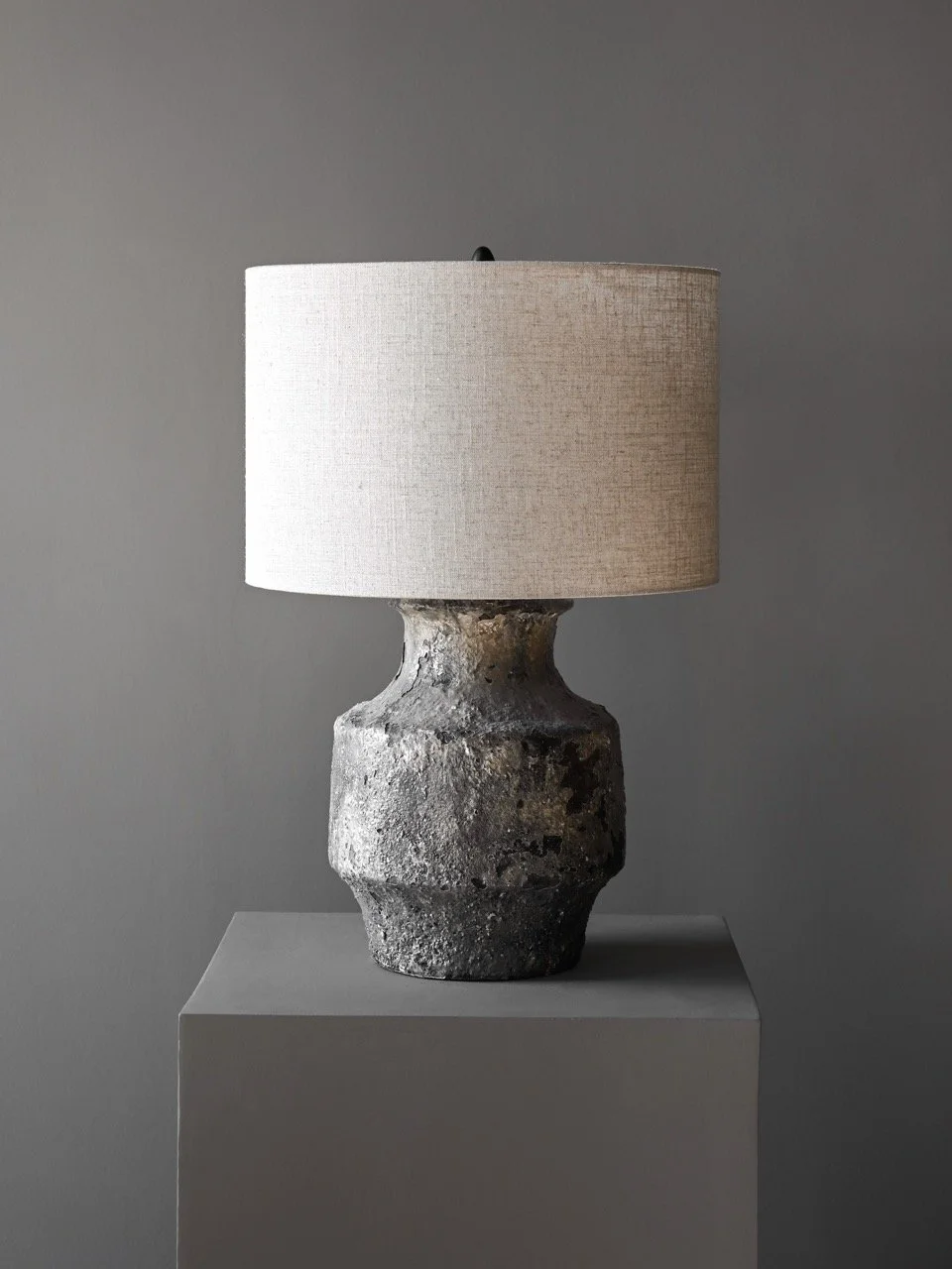 OSKLO_9_3_26_Lamp_1 Web.jpeg
