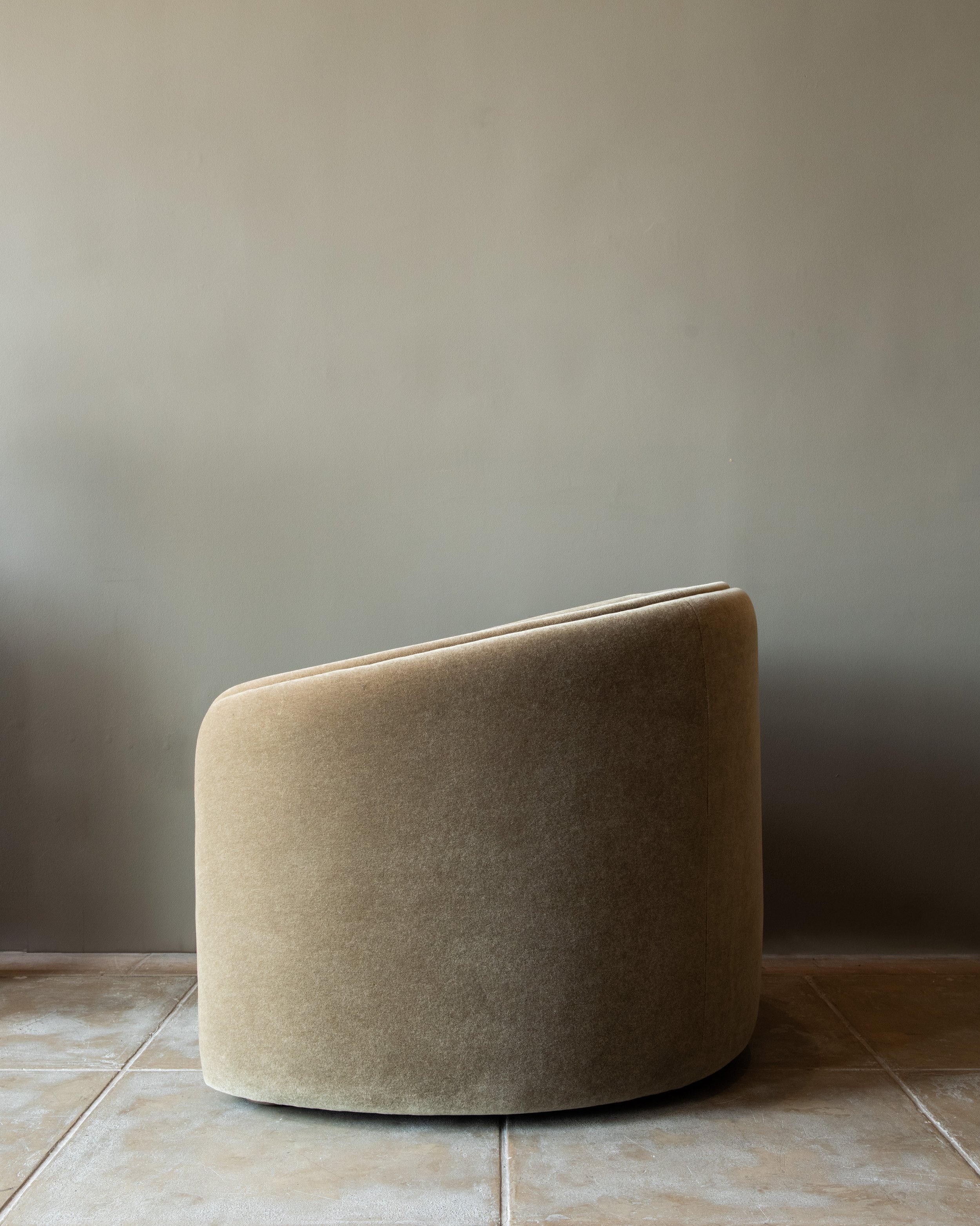 StudioOsklo_DeGaulleChair_3.jpg