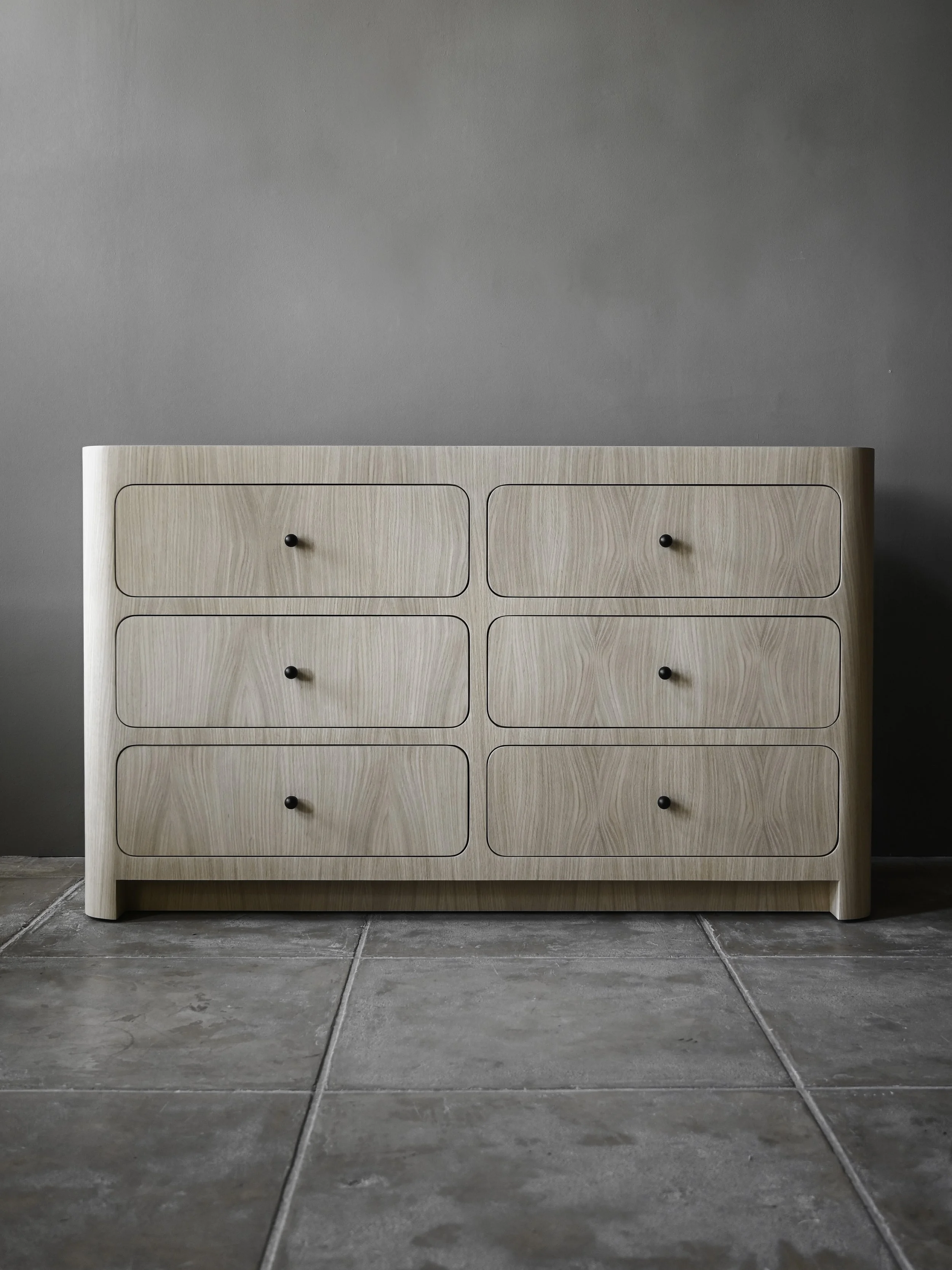 StudioOsklo_AtraniDresser_1.jpg (Copy)