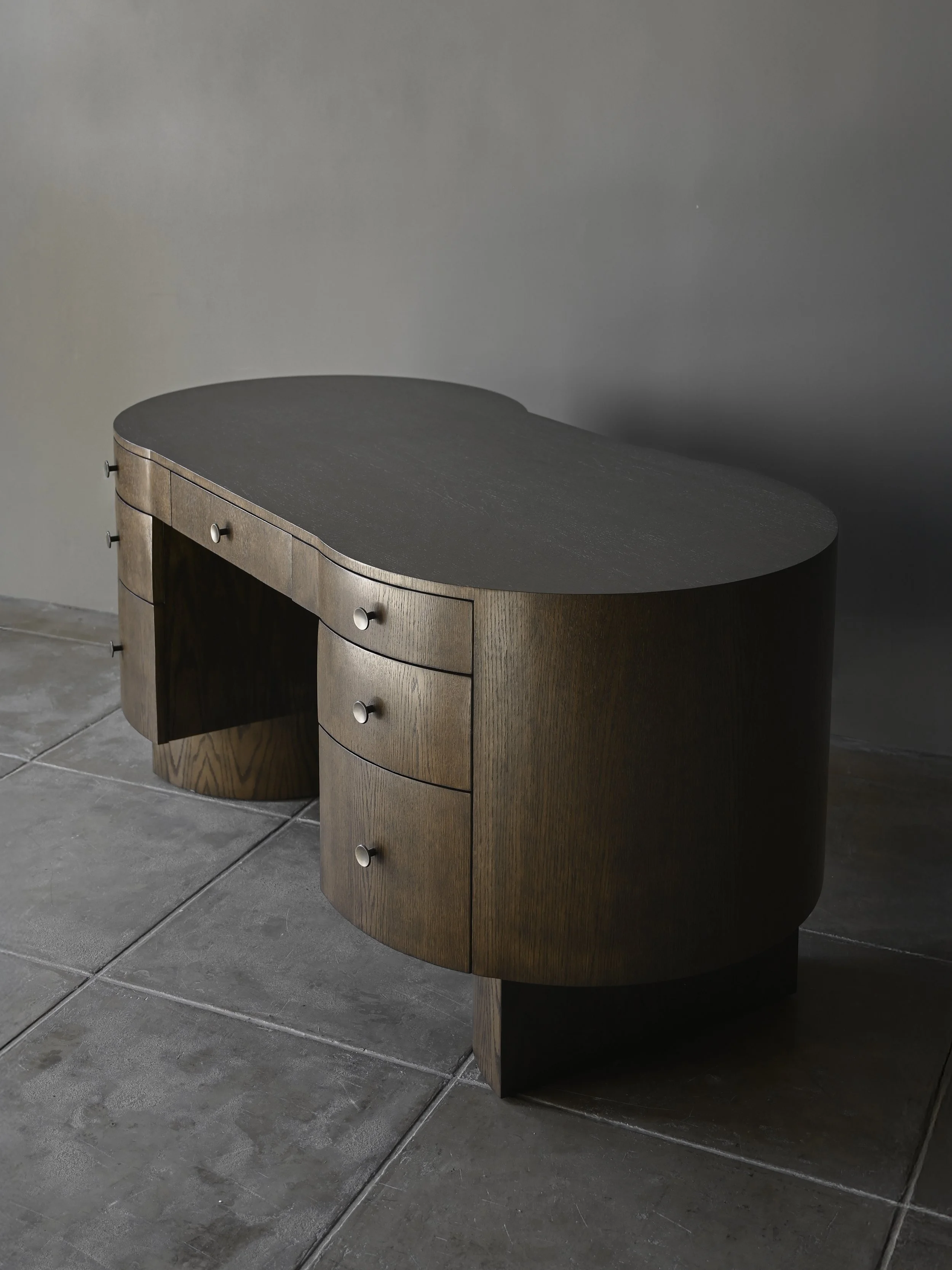 StudioOsklo_10:17_desk3_3.jpg