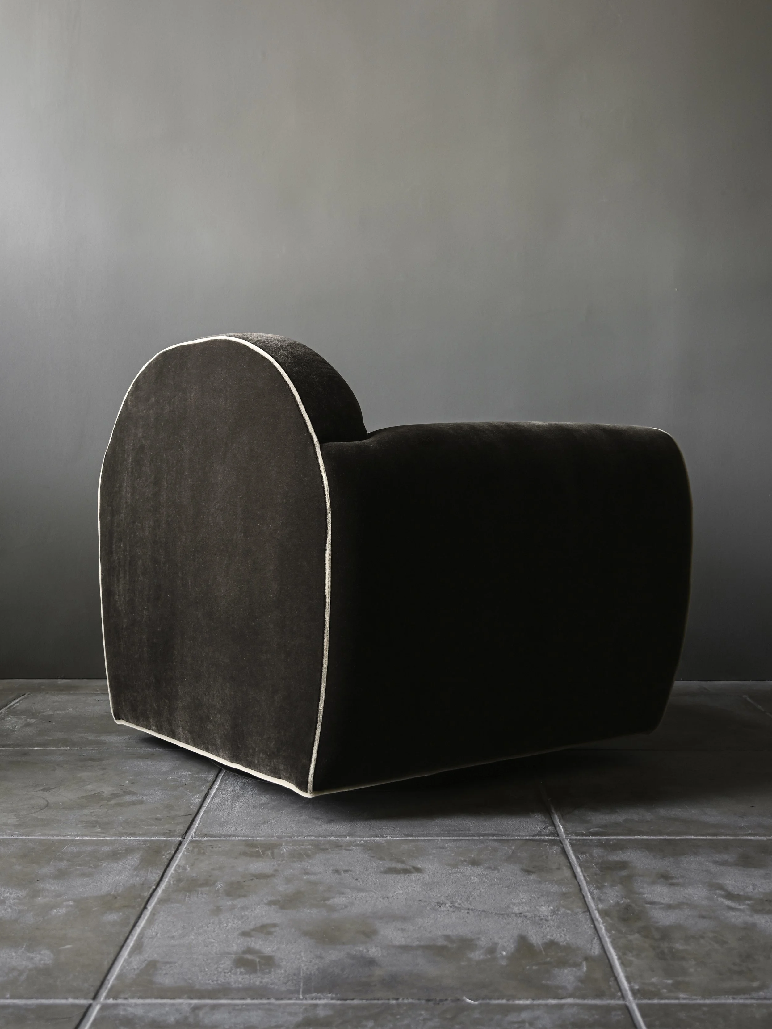 StudioOsklo_LondonderrySwivelChair_3.jpg (Copy)