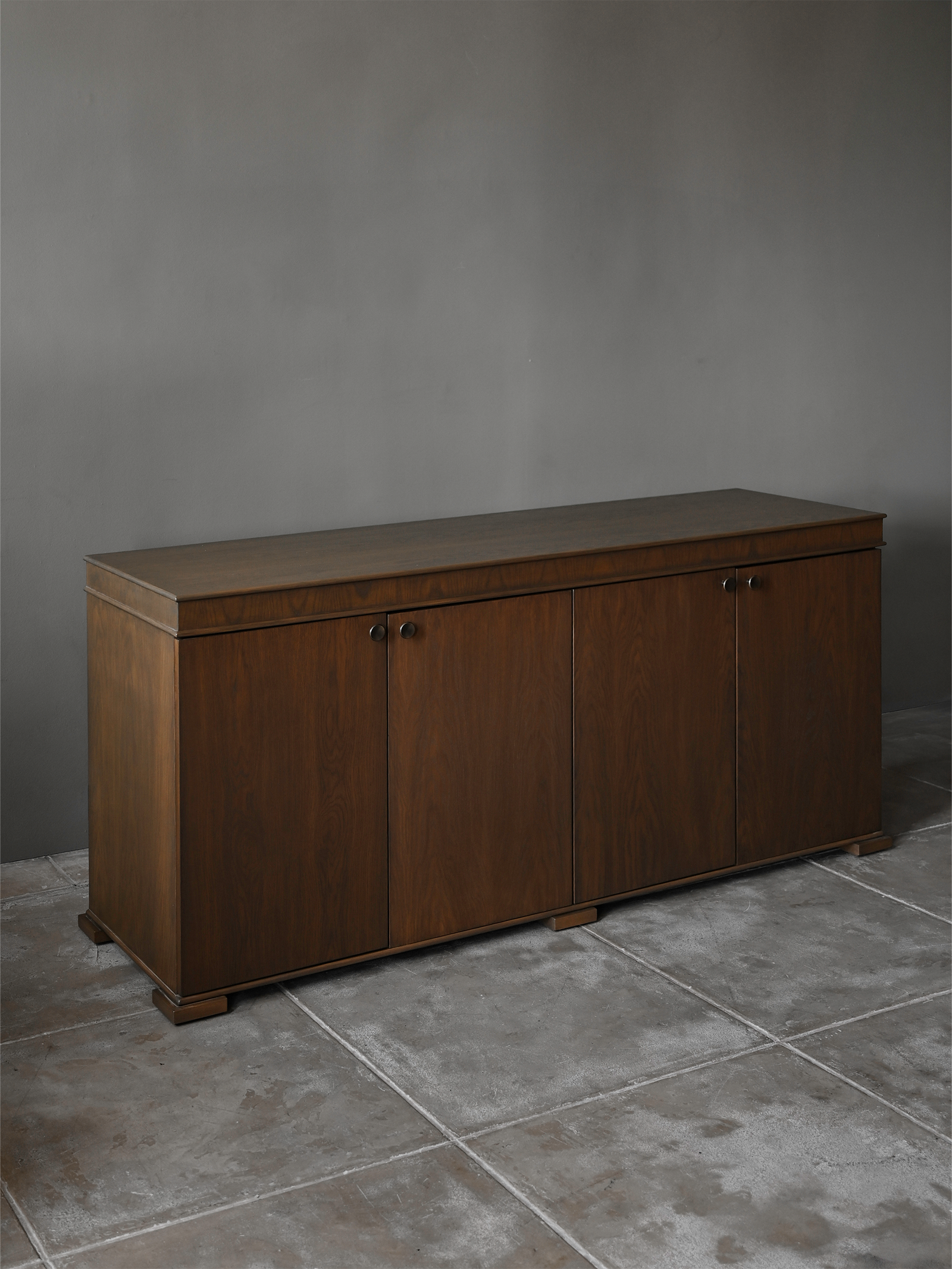 StudioOsklo_lancastercabinet_3.png