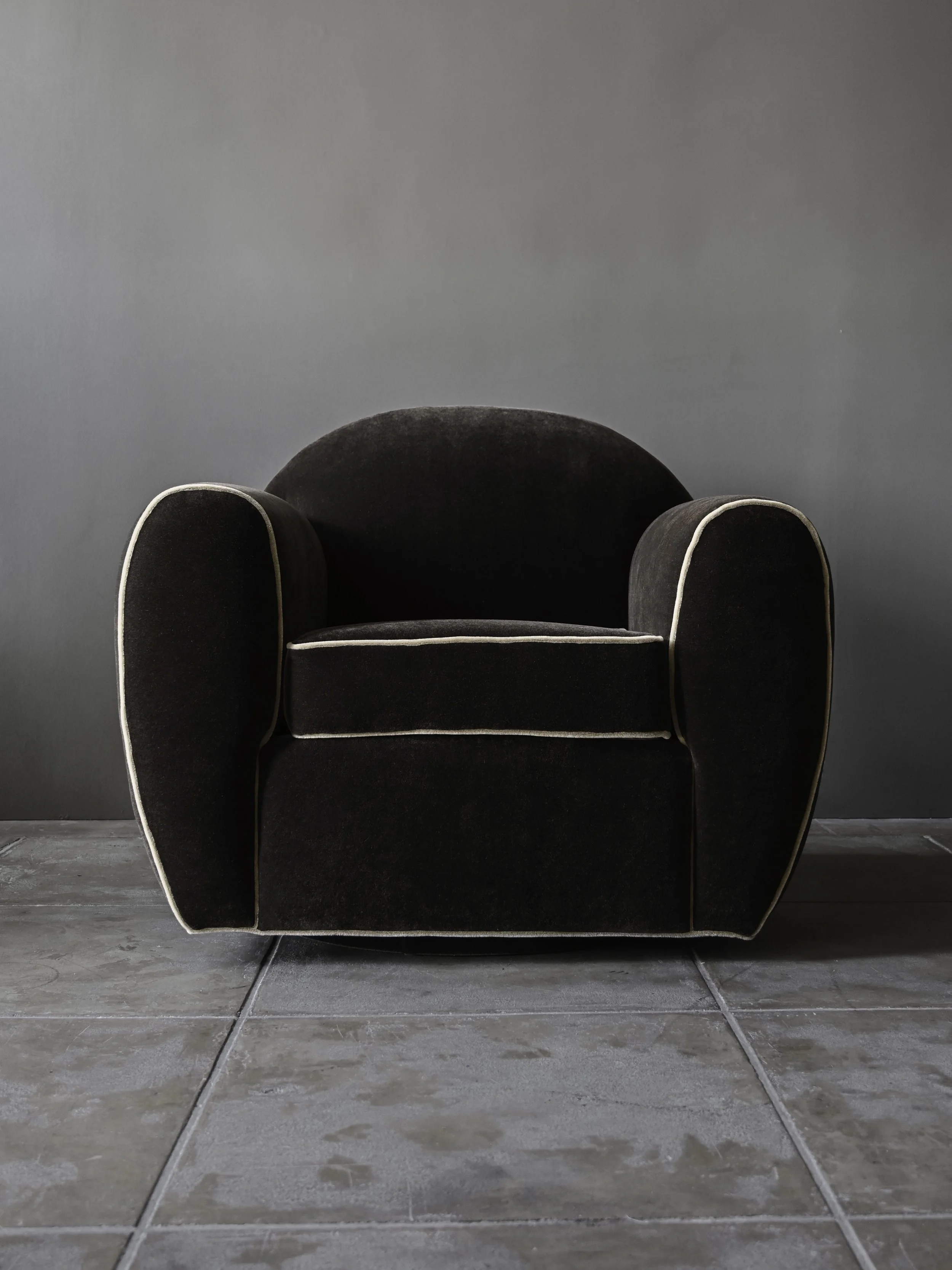 StudioOsklo_LondonderrySwivelChair_1.jpg (Copy)