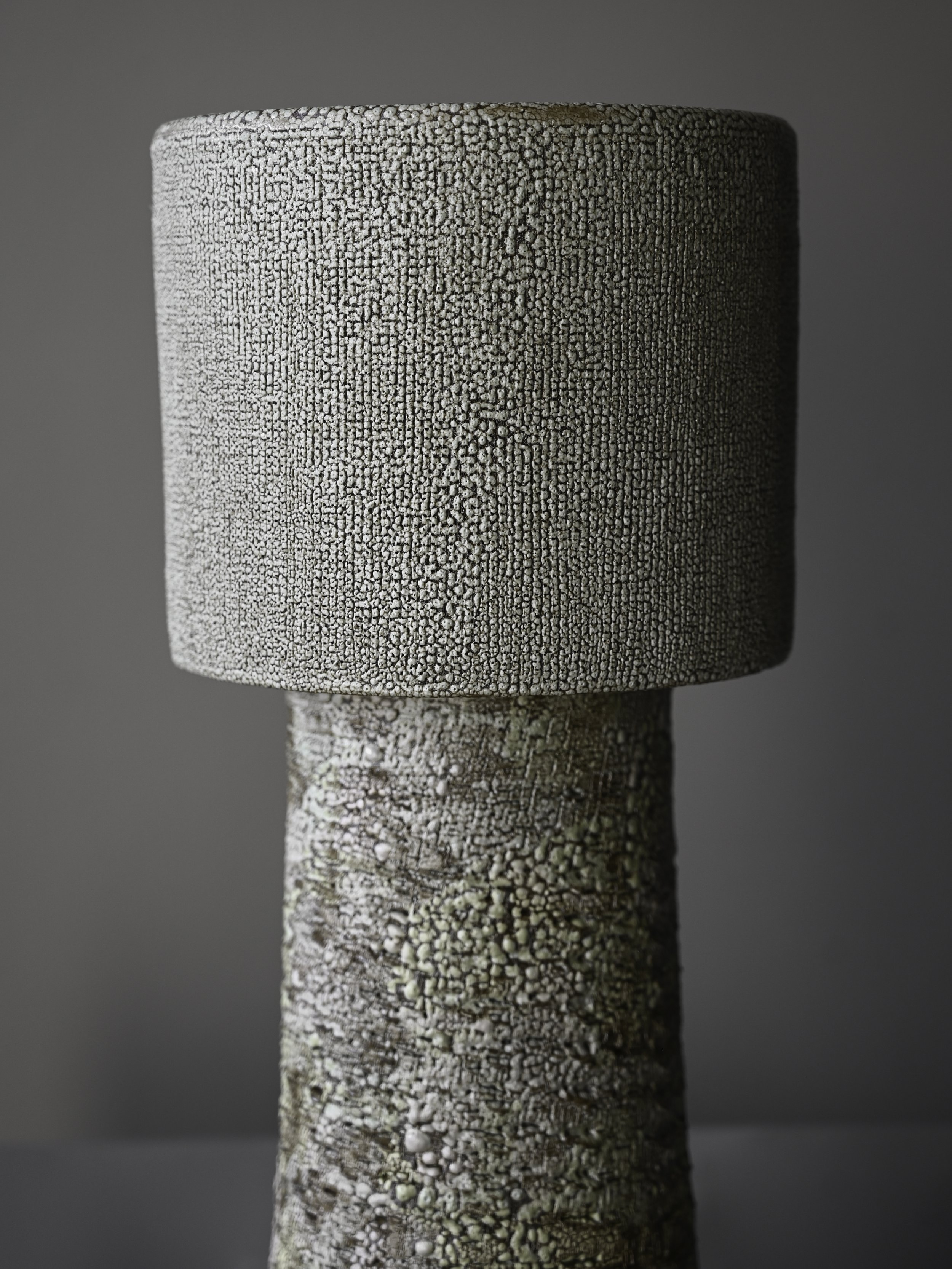 StudioOsklo_10:24_ceramiclamp2_3.jpg