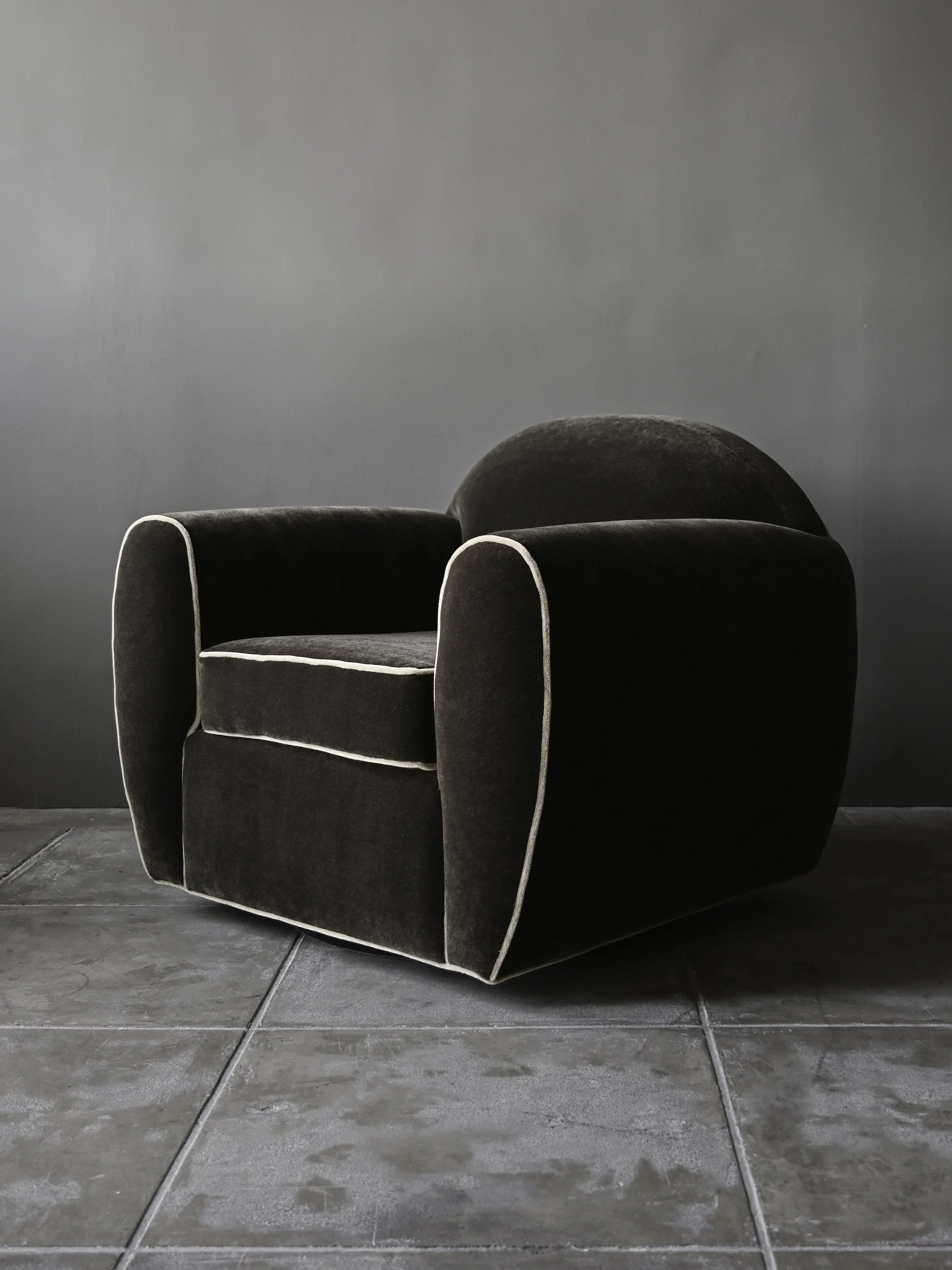 StudioOsklo_LondonderrySwivelChair_4.jpg (Copy)