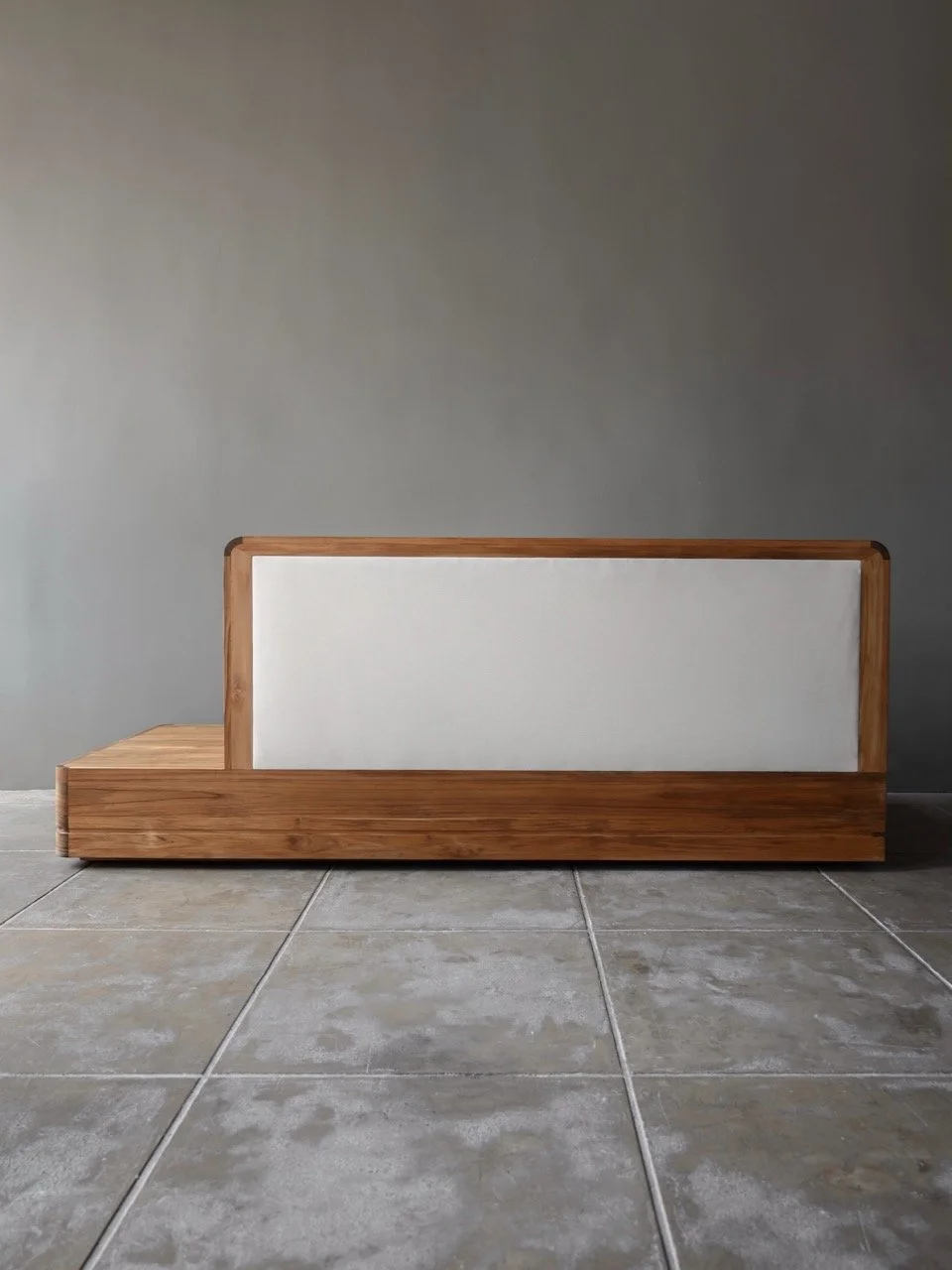 OSKLO_8:14_OutdoorSofa_5 Web.jpeg