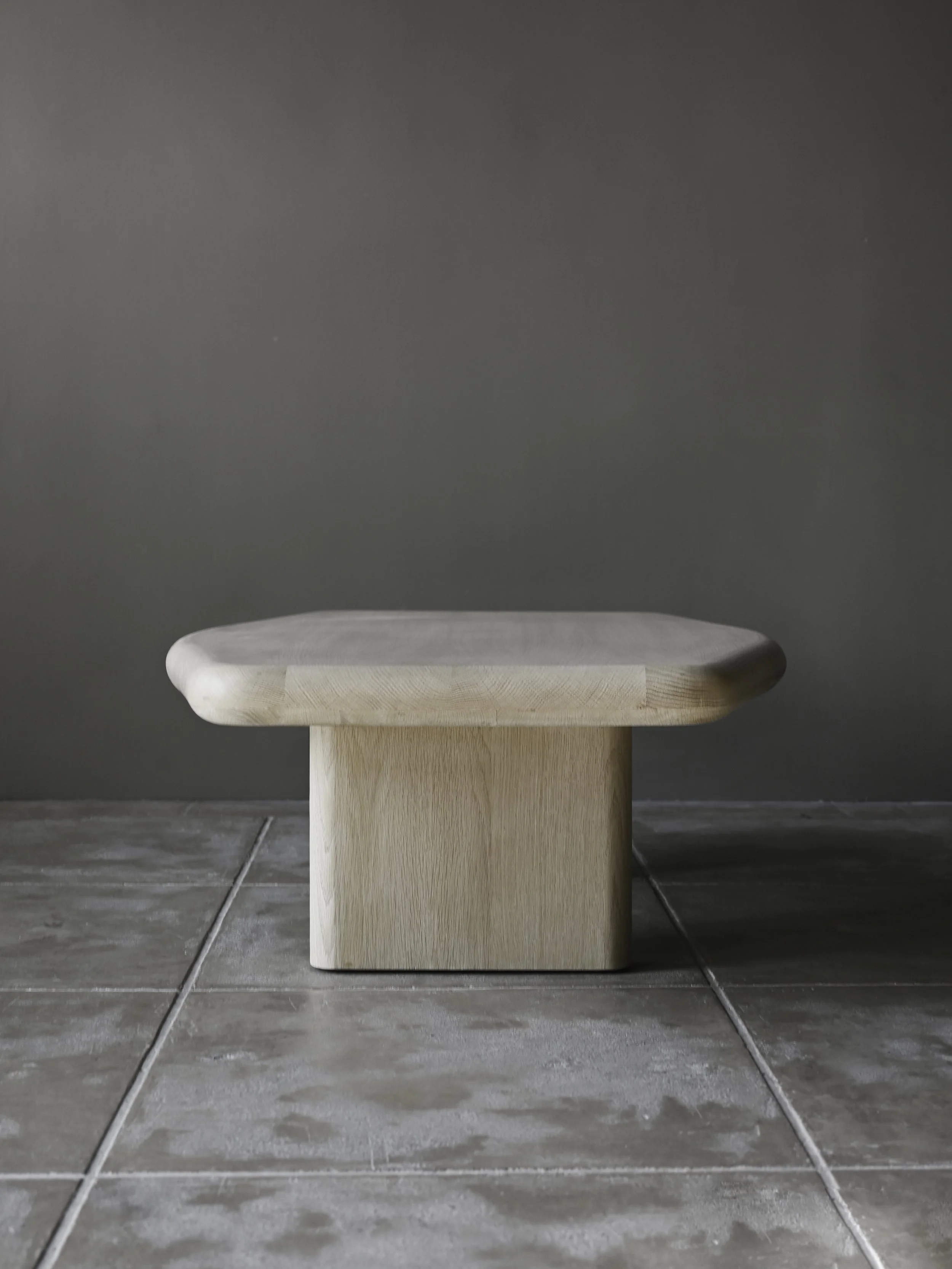 StudioOsklo_9:30_CoffeeTable2_4.jpg