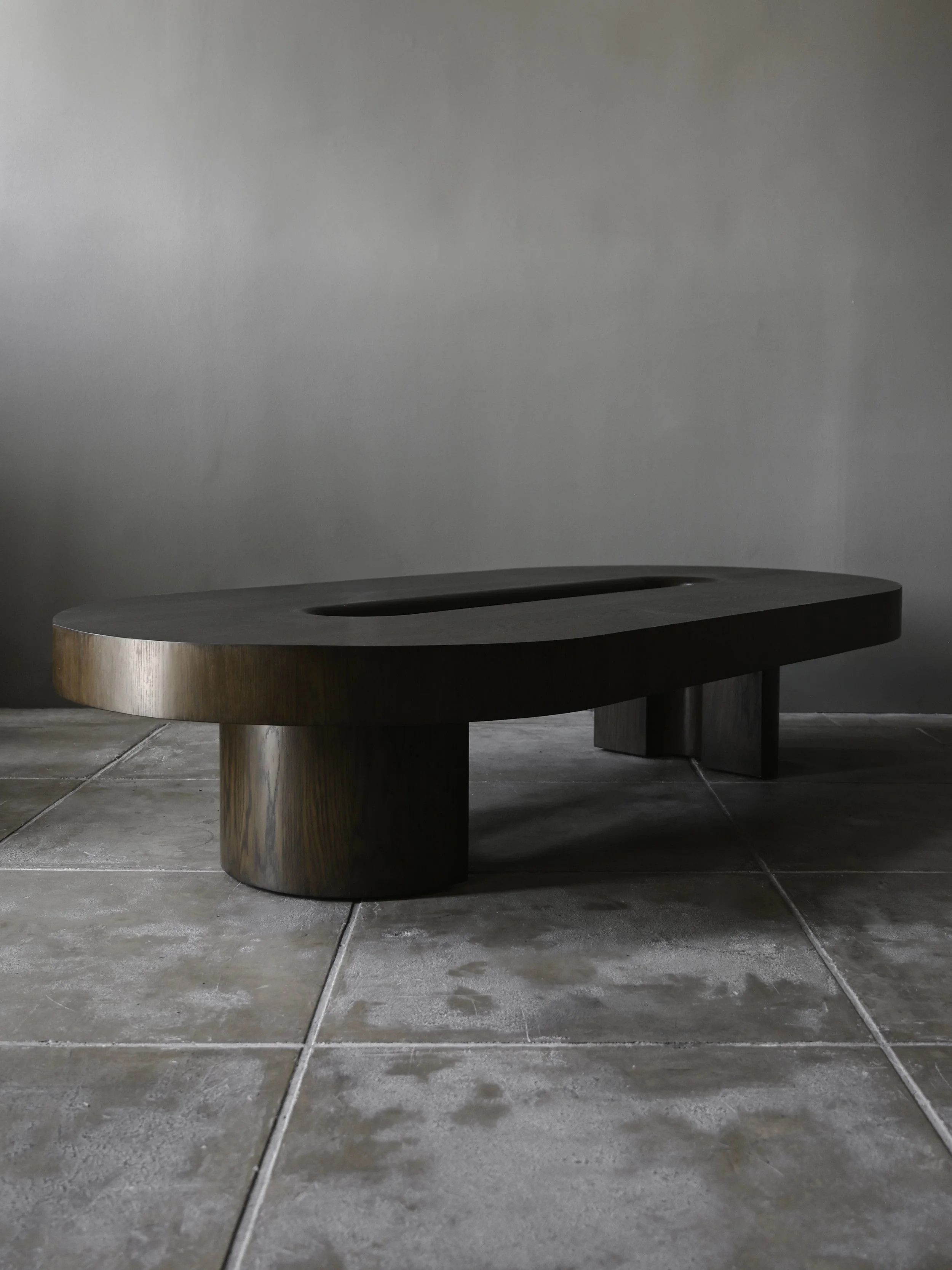 StudioOsklo_OvalCoffeeTable_4.jpg (Copy)