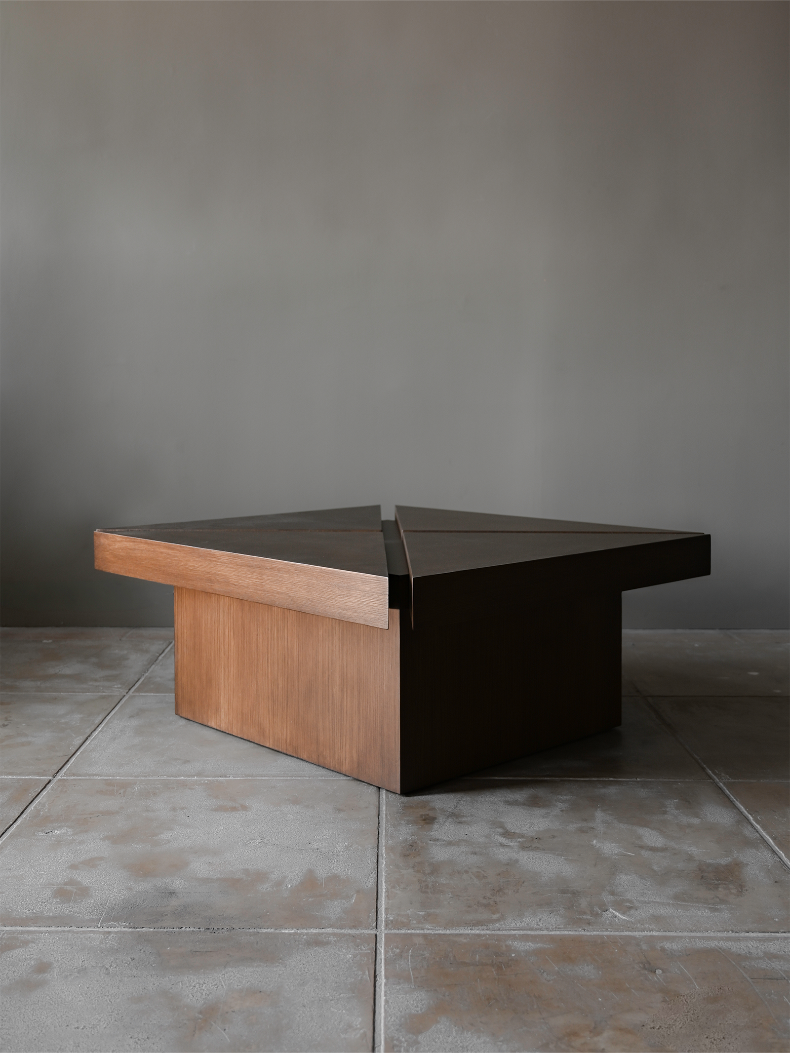StudioOsklo_coffeetable_3.png