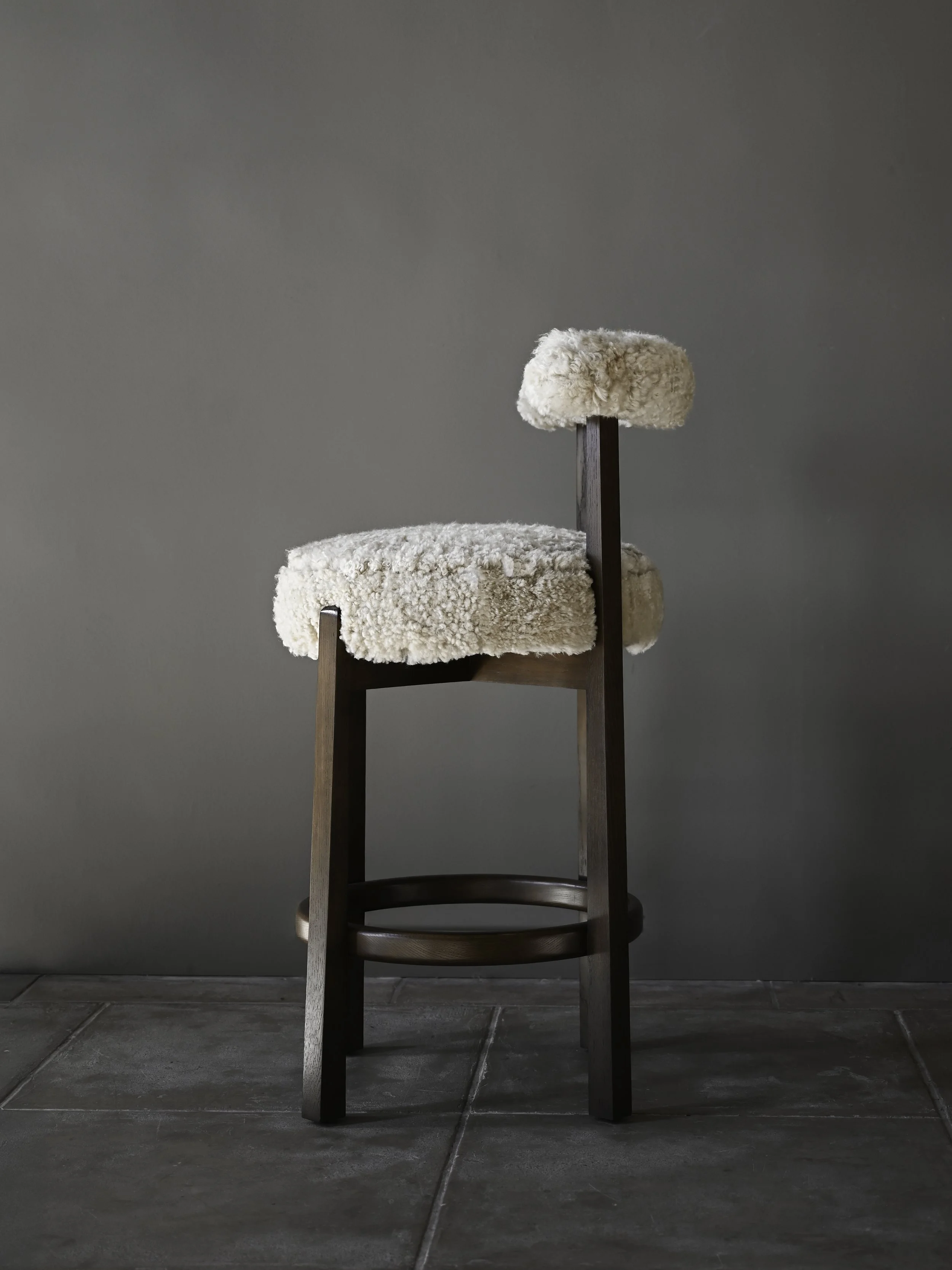 StudioOsklo_10:17_Barstools_4.jpg
