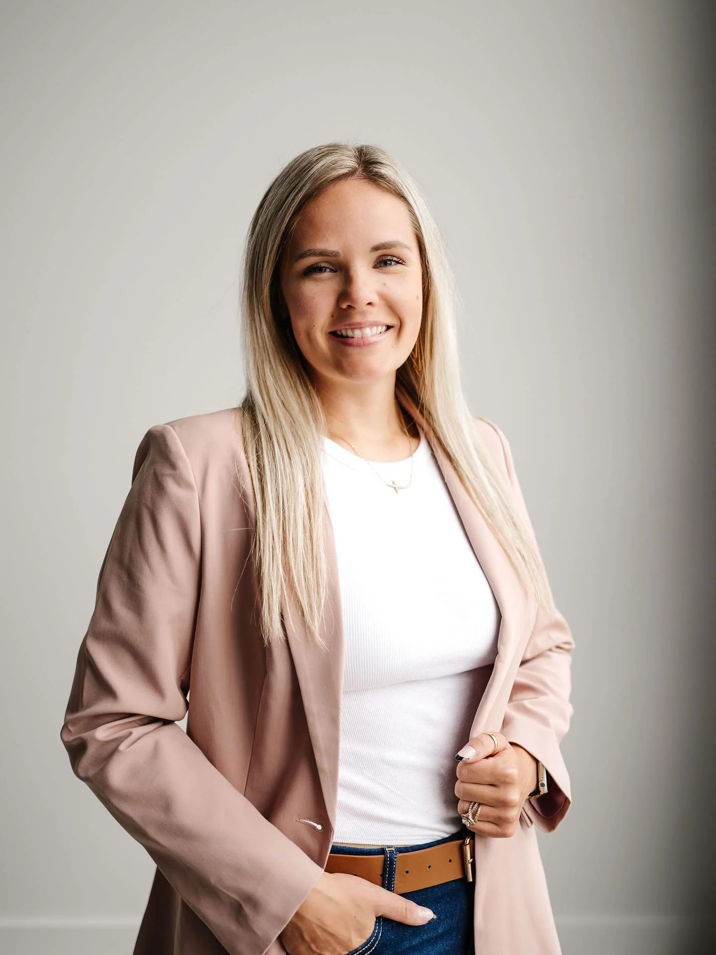 🌿 Exciting news at Bloom Mental Health &amp; Wellness! 
We&rsquo;re so happy to welcome Kaitlyn Walker, PMHNP-BC &mdash; our new Psychiatric Mental Health Nurse Practitioner! 💜

Kaitlyn brings years of experience in behavioral health and recently e