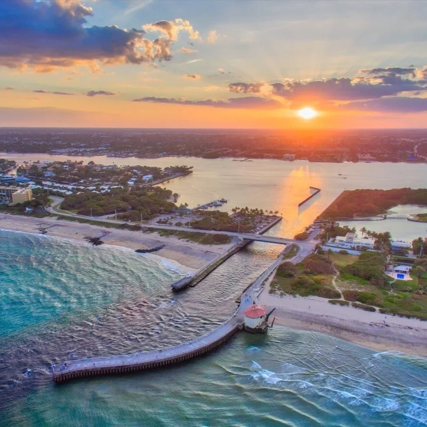 Work getting done in Florida ☀️
Snow getting handled back home ❄️
Now it&rsquo;s time for playoff football.
LET&rsquo;S GO BUFFALO.
#BillsMafia #PlayoffMode #NoDaysOff